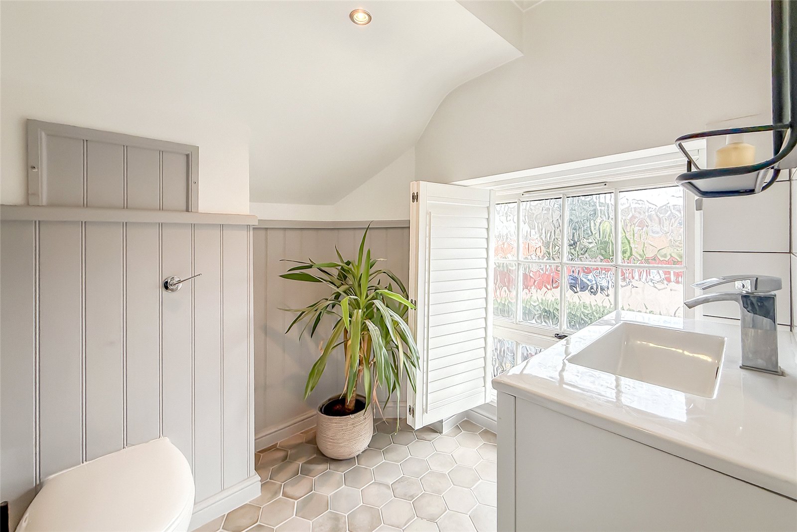 2 bed apartment for sale in Old Priory Park, Old London Road, St. Albans, Hertfordshire,, AL1  - Property Image 10