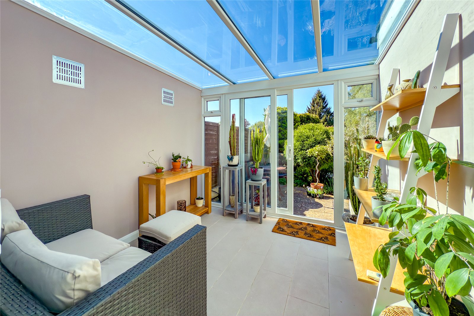 3 bed semi-detached house for sale in Kingshill Avenue, St. Albans, Hertfordshire, AL4 - Property Image 8