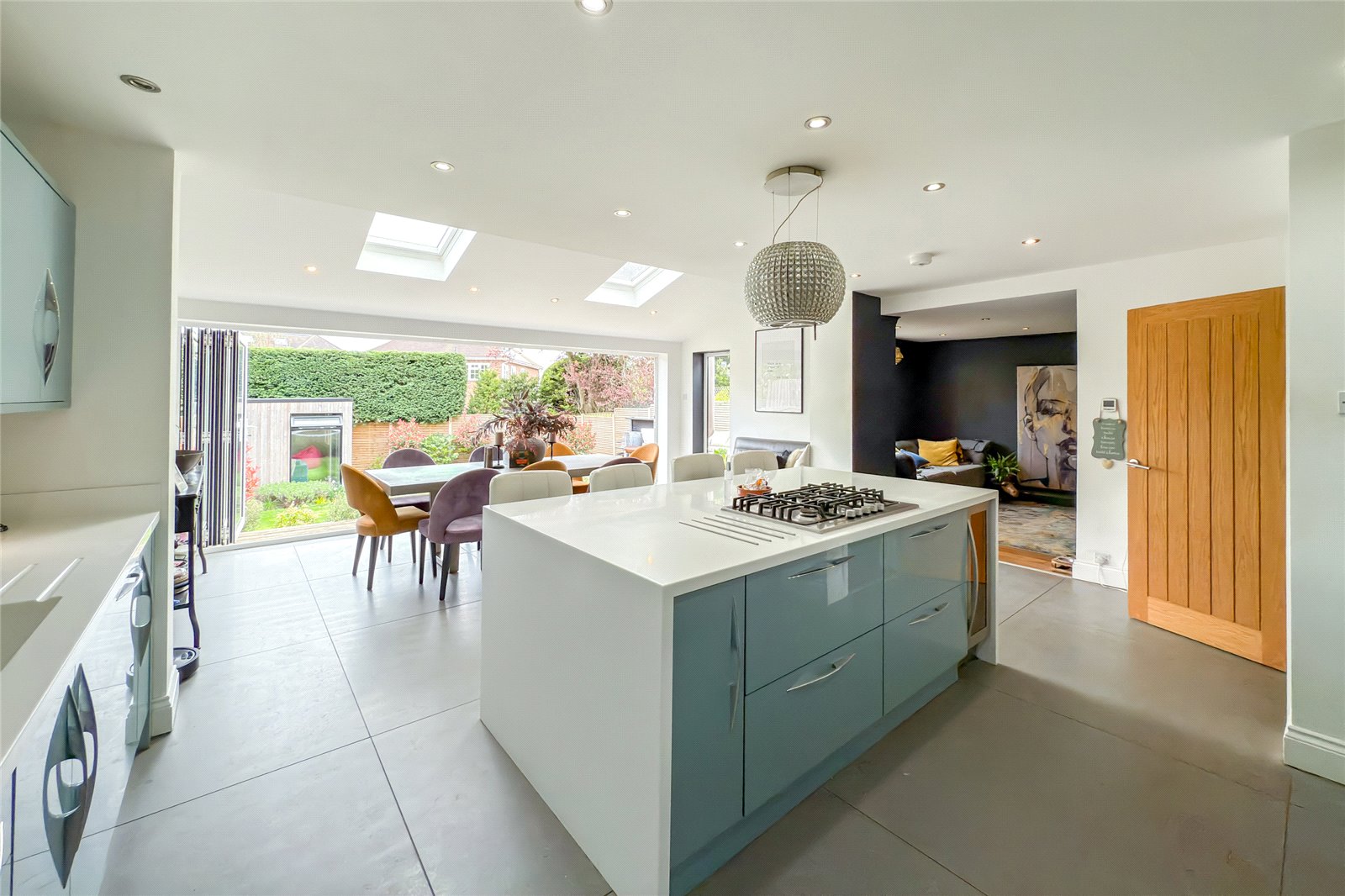 5 bed semi-detached house for sale in Packhorse Close, St. Albans, Hertfordshire, AL4 - Property Image 4