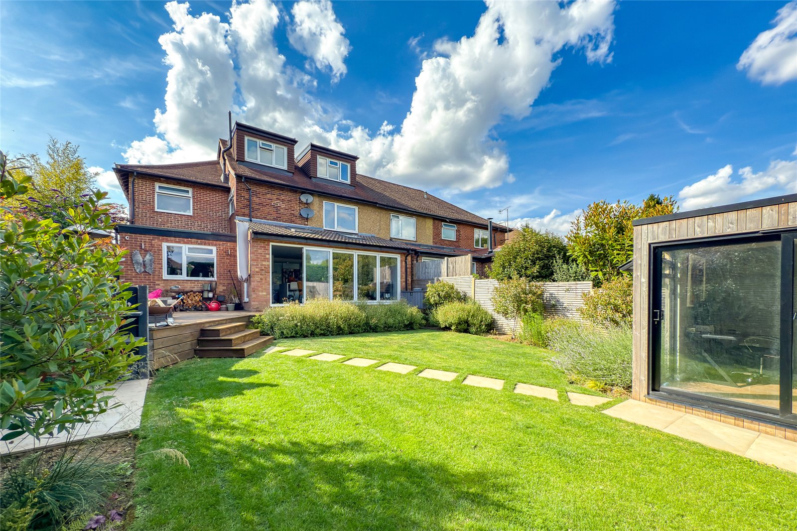 5 bed semi-detached house for sale in Packhorse Close, St. Albans, Hertfordshire, AL4 - Property Image 9