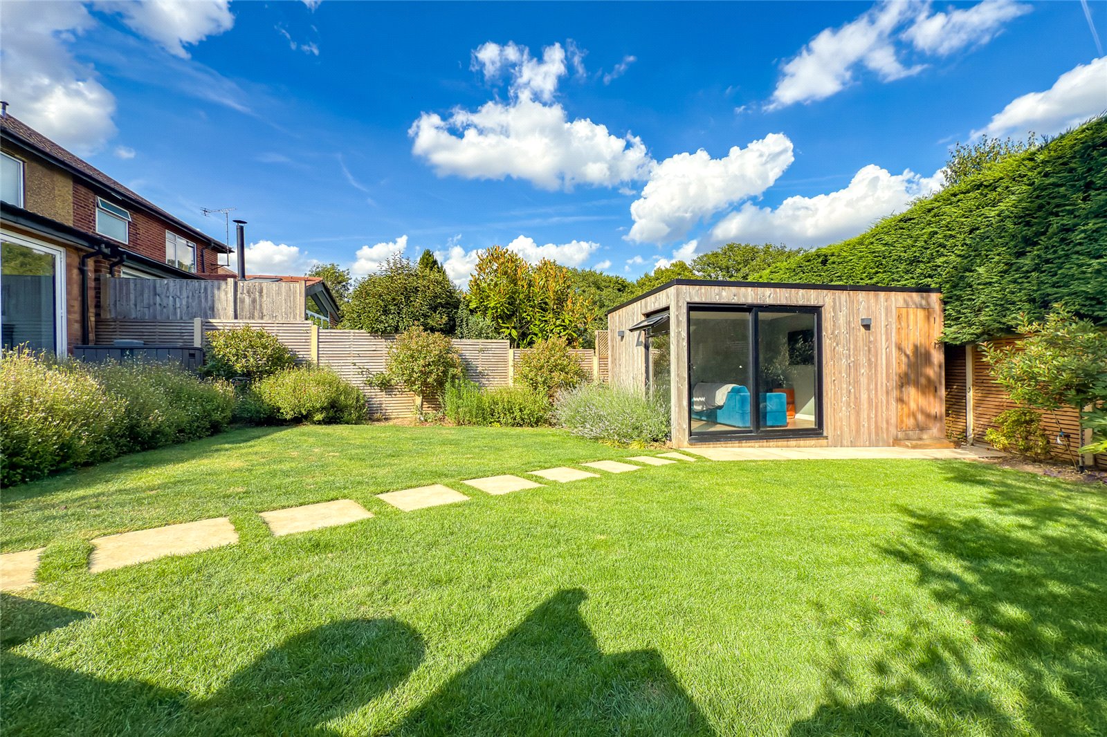 5 bed semi-detached house for sale in Packhorse Close, St. Albans, Hertfordshire, AL4 - Property Image 13