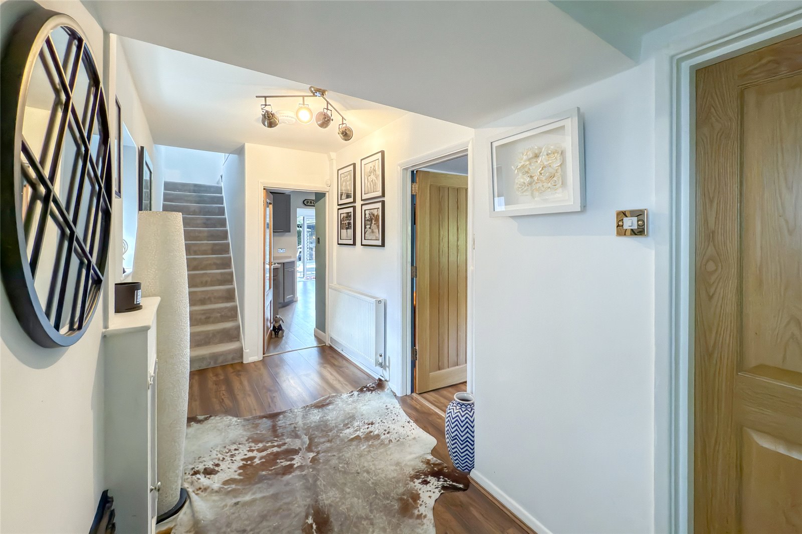 4 bed semi-detached house for sale in Chestnut Drive, St. Albans, Hertfordshire, AL4  - Property Image 8