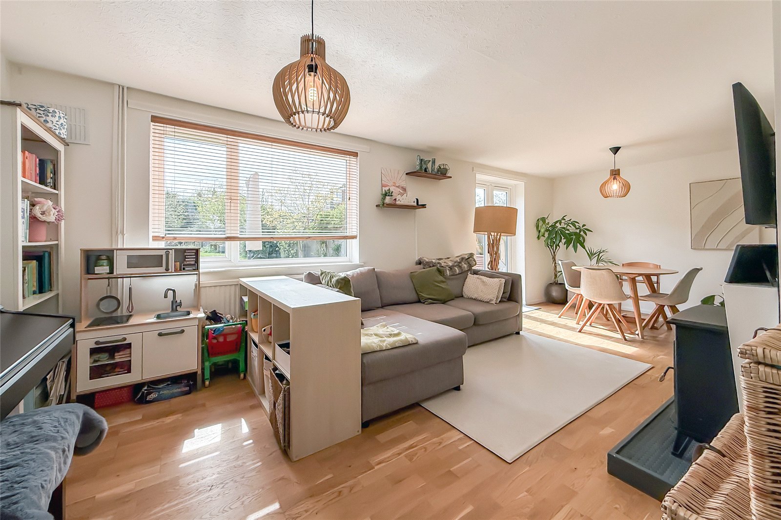3 bed semi-detached house for sale in Bishops Close, St. Albans, Hertfordshire, AL4  - Property Image 16