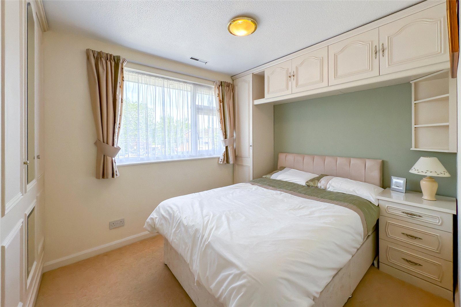 4 bed detached house for sale in Villiers Crescent, St. Albans, Hertfordshire, AL4 - Property Image 10