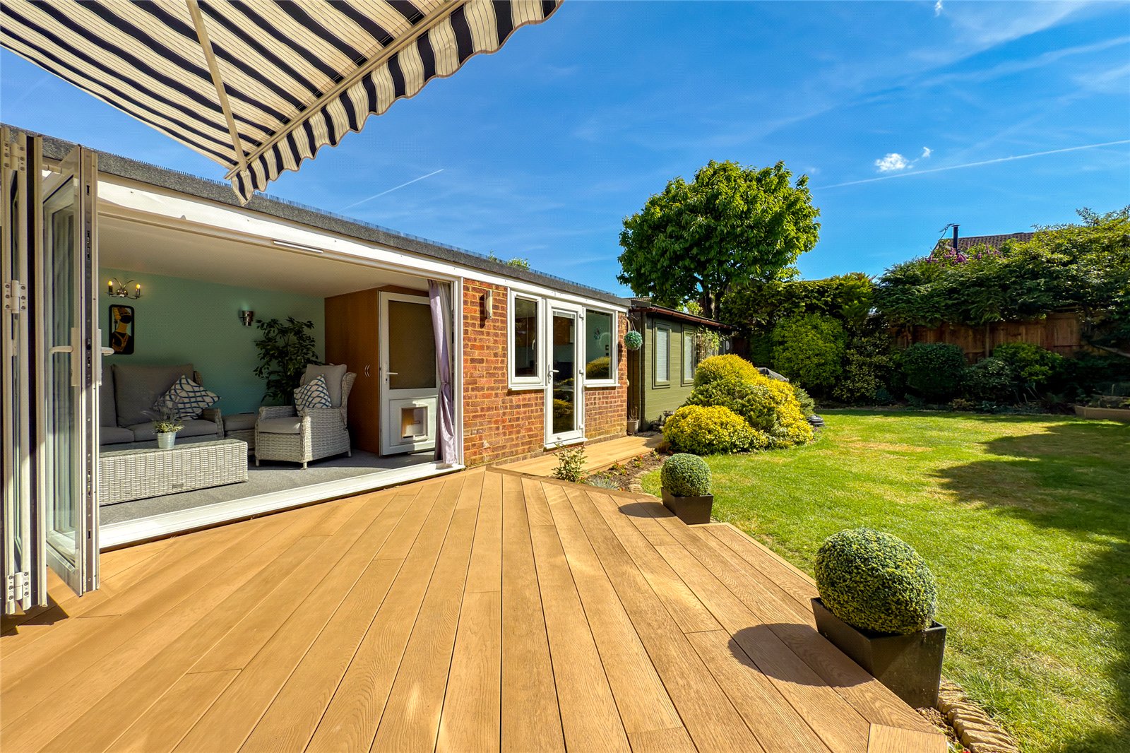 4 bed detached house for sale in Villiers Crescent, St. Albans, Hertfordshire, AL4 - Property Image 4