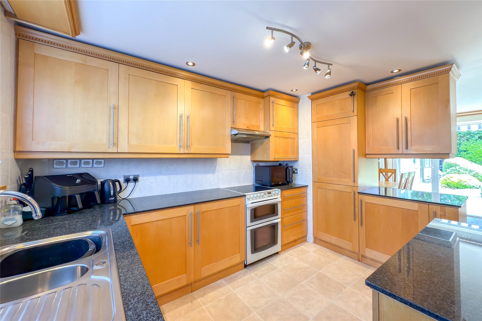 4 bed detached house for sale in Villiers Crescent, St. Albans, Hertfordshire, AL4 - Property Image 18