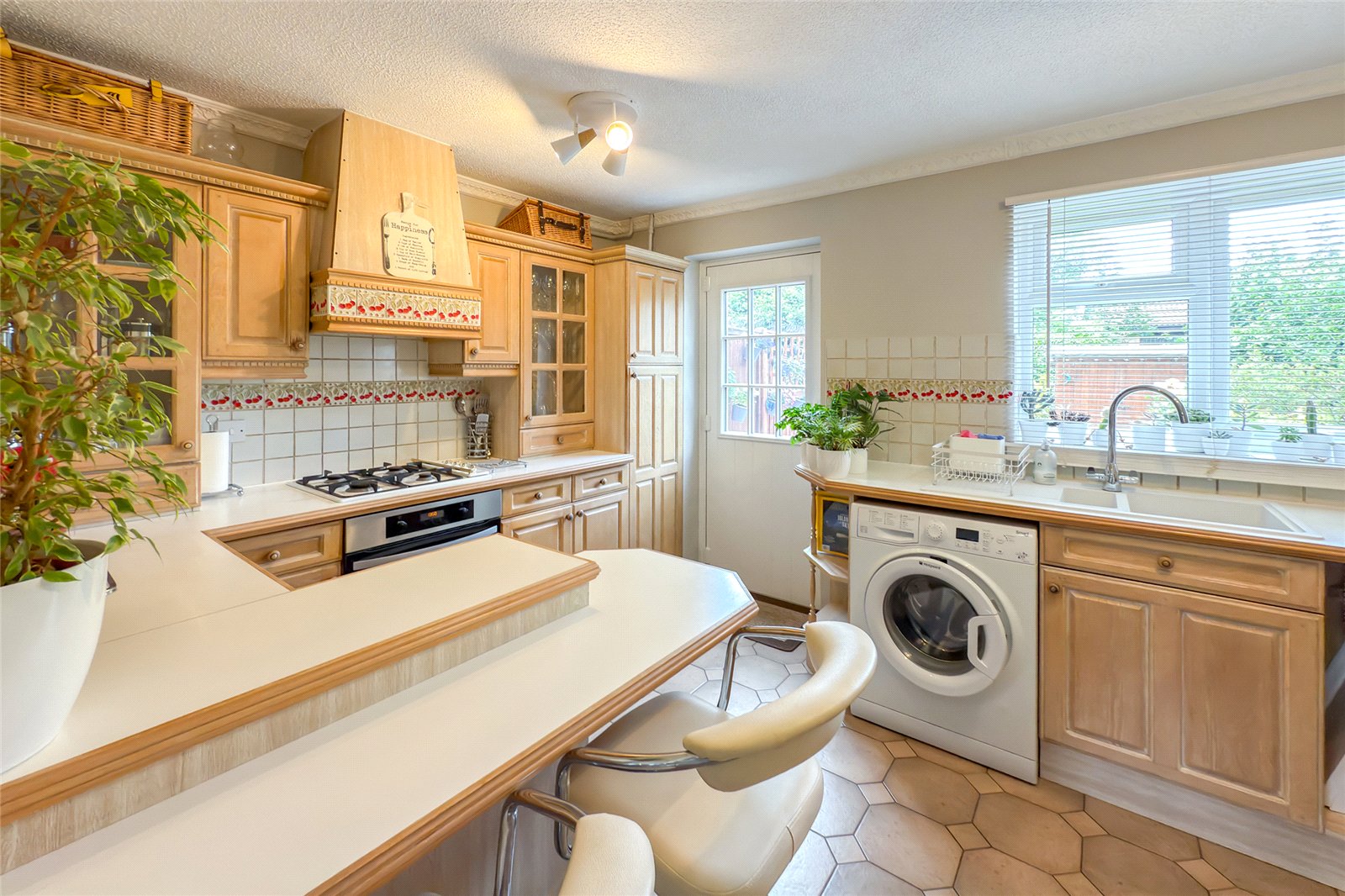2 bed terraced house for sale in Twyford Road, St. Albans, Hertfordshire, AL4 - Property Image 2