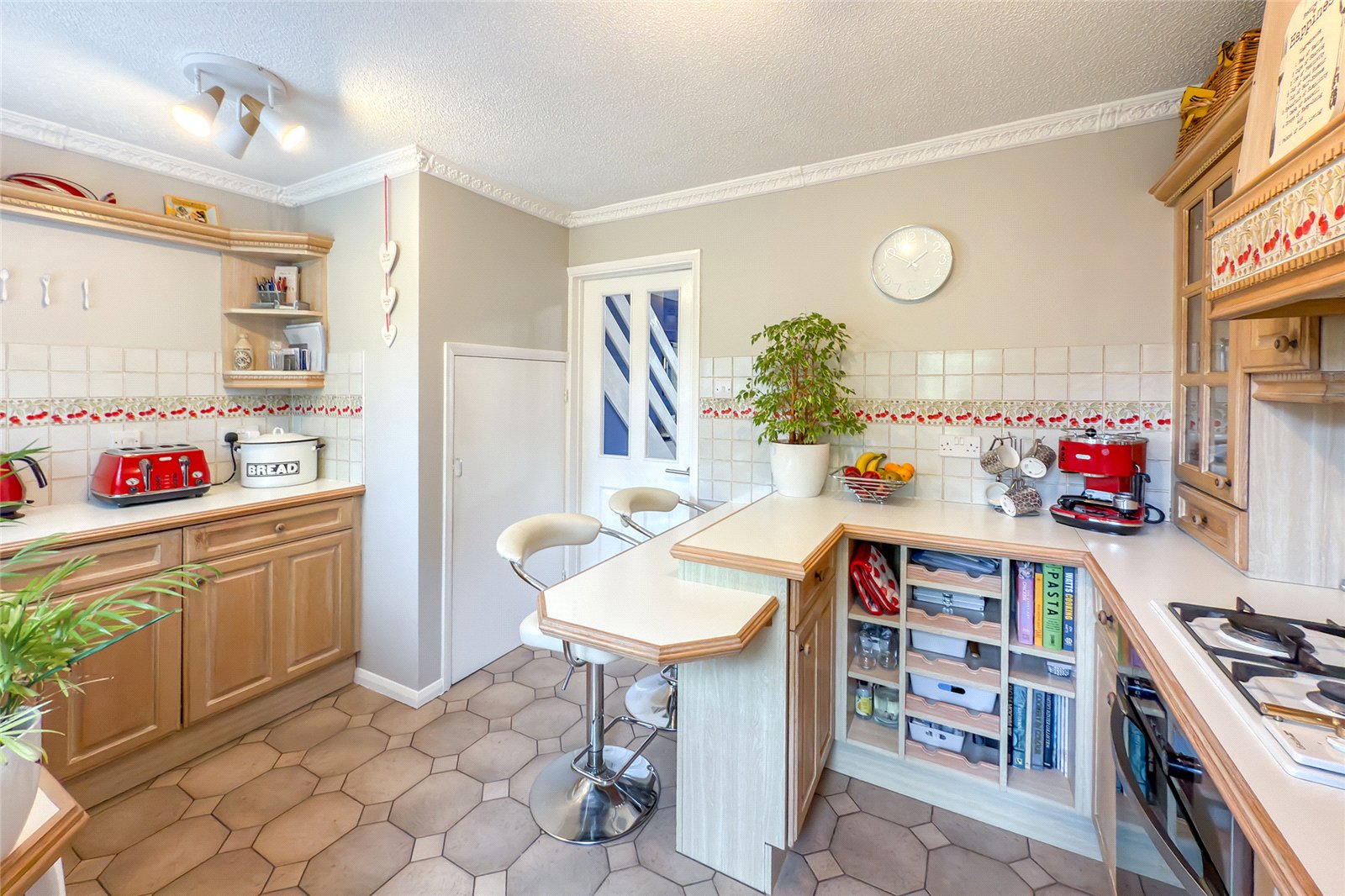 2 bed terraced house for sale in Twyford Road, St. Albans, Hertfordshire, AL4 - Property Image 3