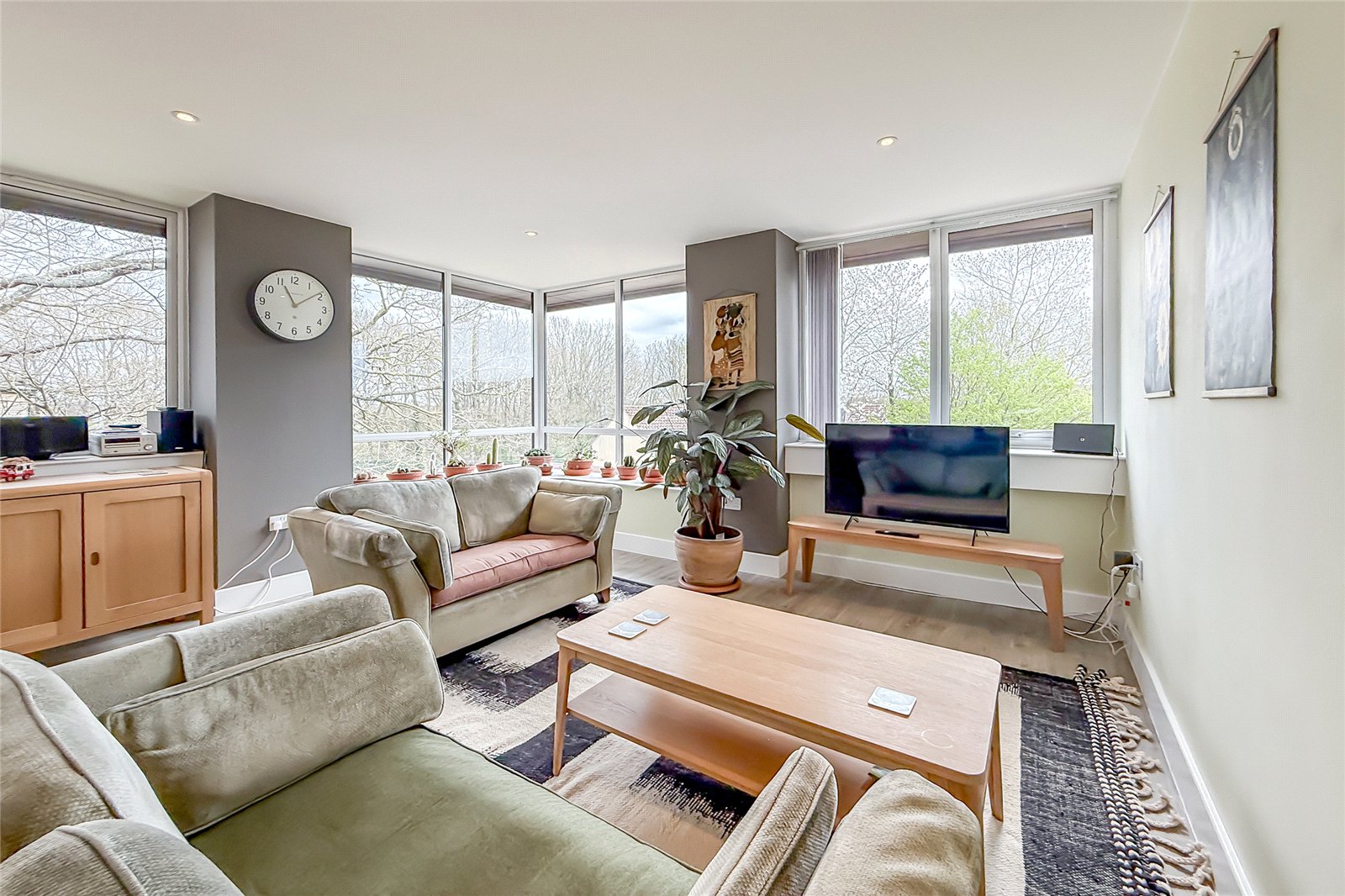 1 bed apartment for sale in Sandridge Park, Porters Wood, St. Albans, Hertfordshire, AL3 - Property Image 6