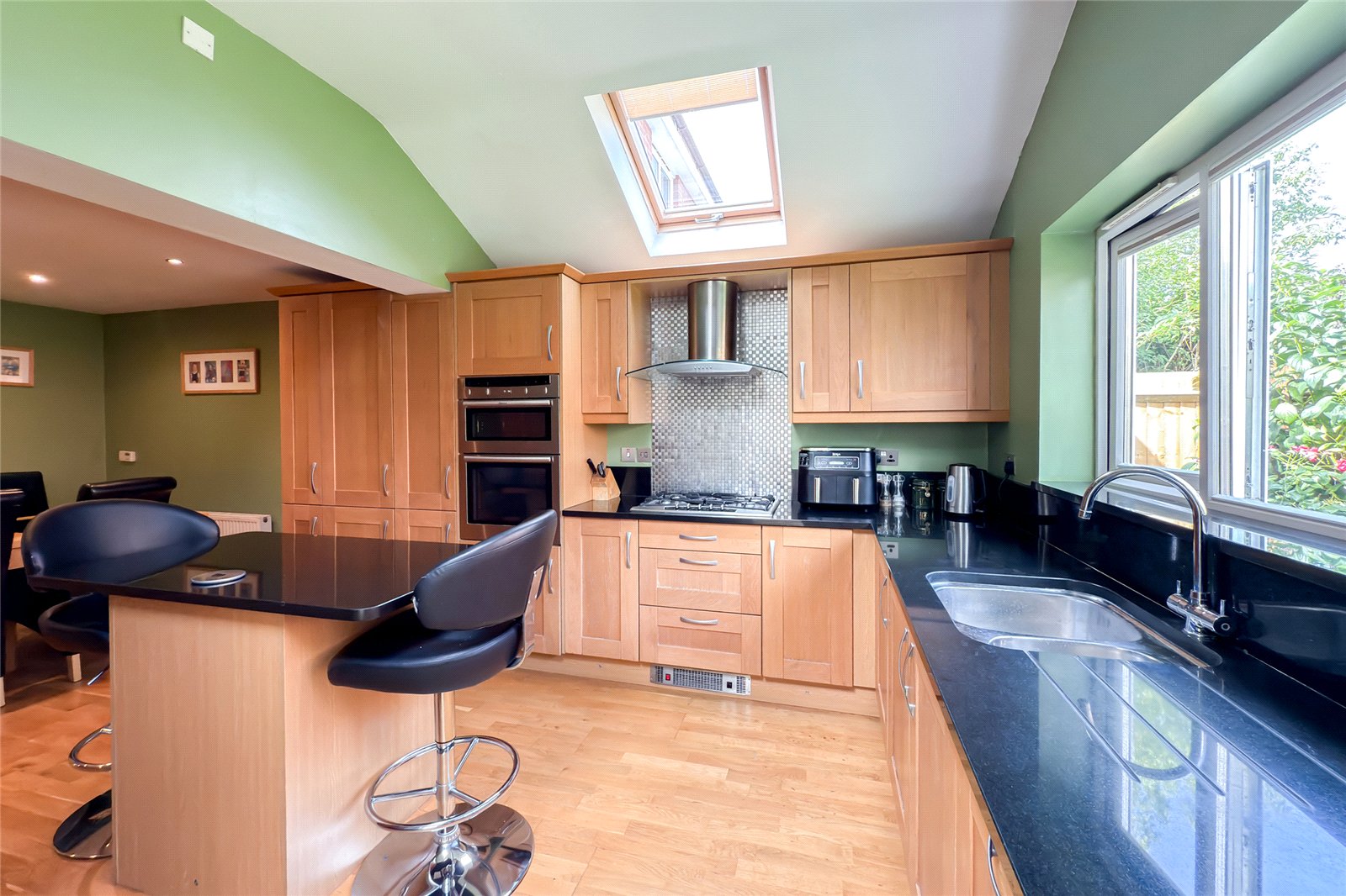 4 bed detached house for sale in Wynches Farm Drive, St. Albans, Hertfordshire, AL4  - Property Image 15