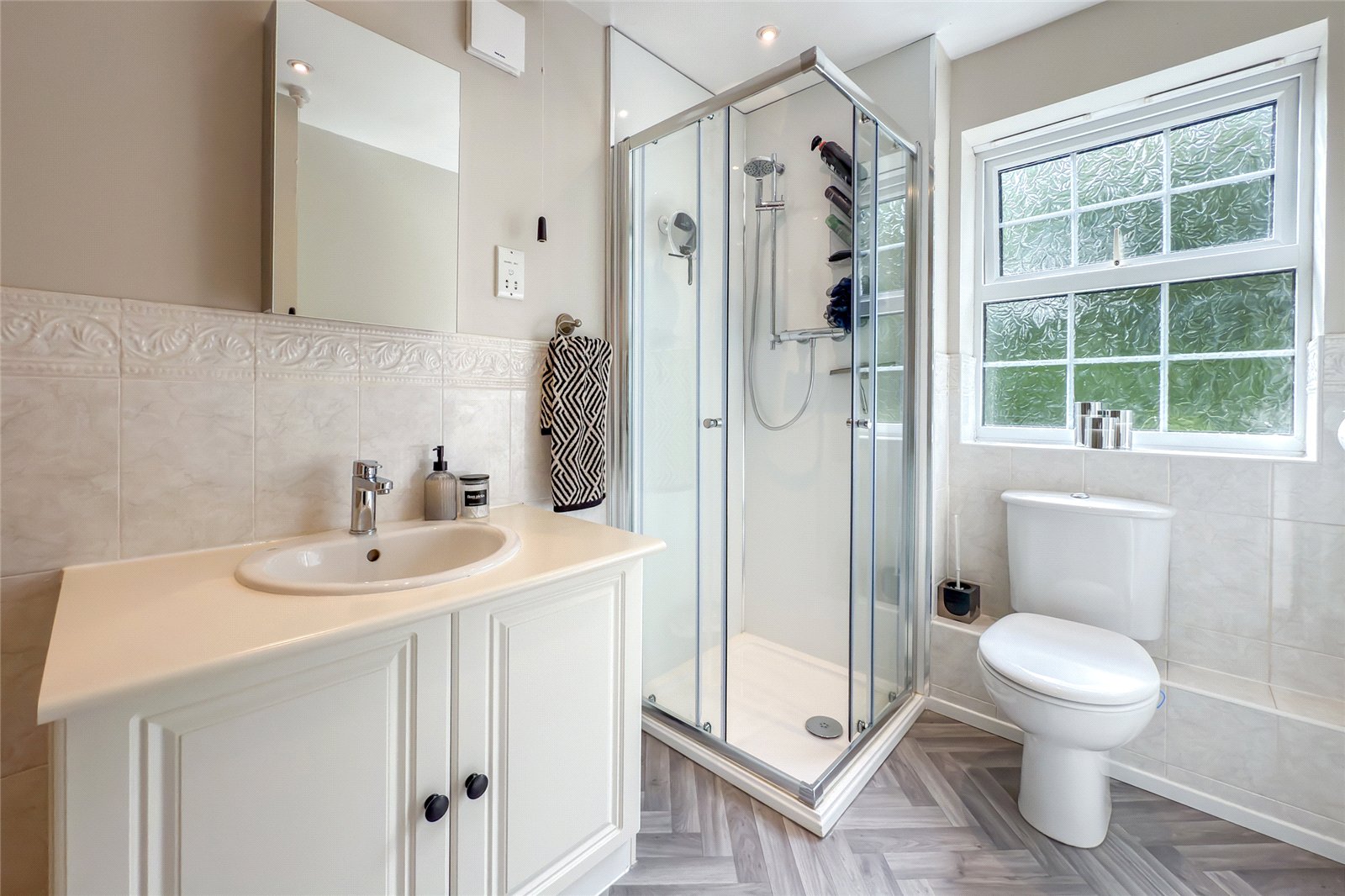 5 bed detached house for sale in Nimrod Drive, Hatfield, Hertfordshire, AL10  - Property Image 28