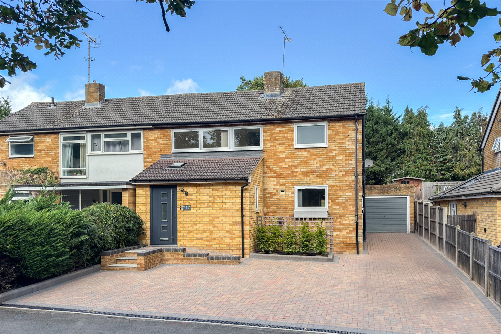 4 bed semi-detached house for sale in Sandpit Lane, St. Albans, Hertfordshire, AL4  - Property Image 3