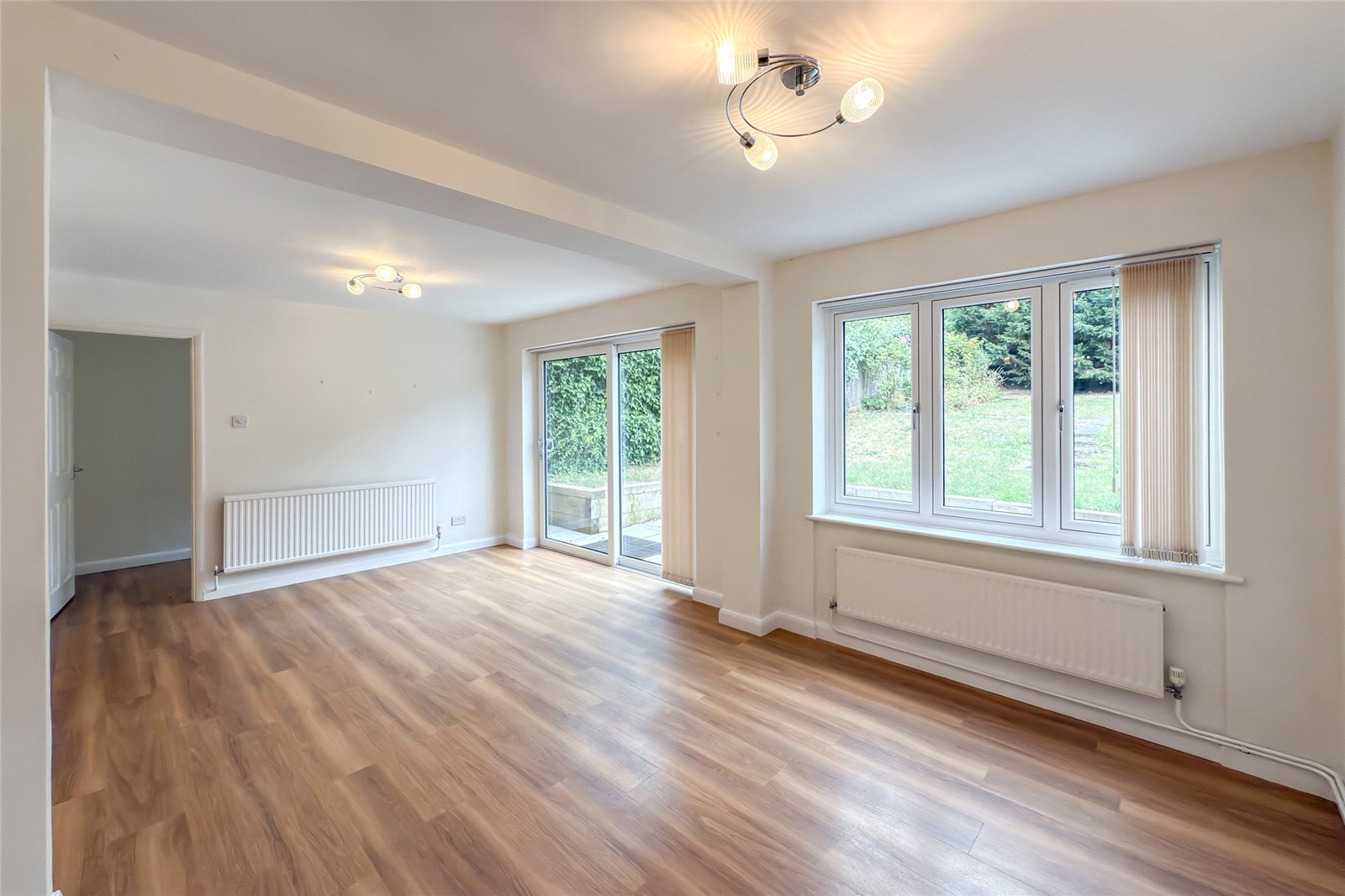 4 bed semi-detached house for sale in Sandpit Lane, St. Albans, Hertfordshire, AL4  - Property Image 4