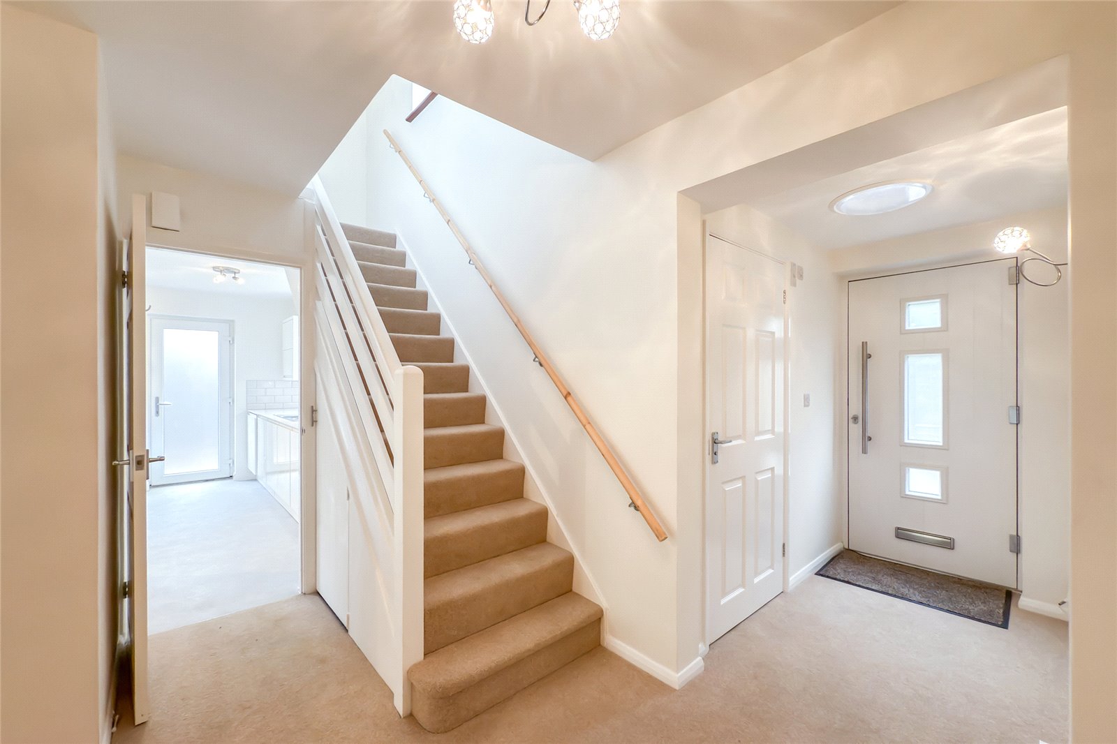 4 bed semi-detached house for sale in Sandpit Lane, St. Albans, Hertfordshire, AL4  - Property Image 8