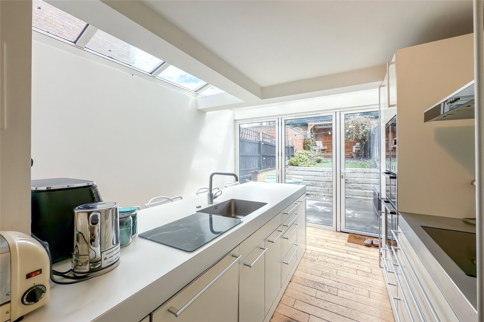 2 bed end of terrace house for sale in West View Road, St Albans, Hertfordshire, AL3  - Property Image 5