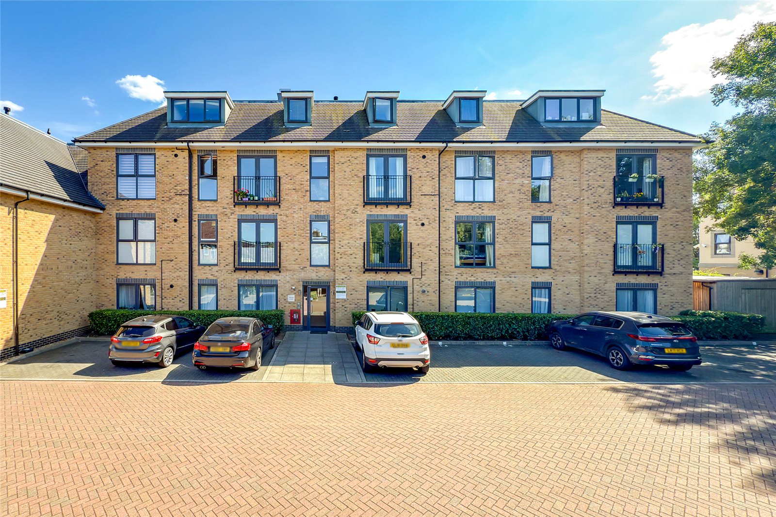 2 bed apartment for sale in Roland Street, St. Albans, Hertfordshire, AL1 - Property Image 9