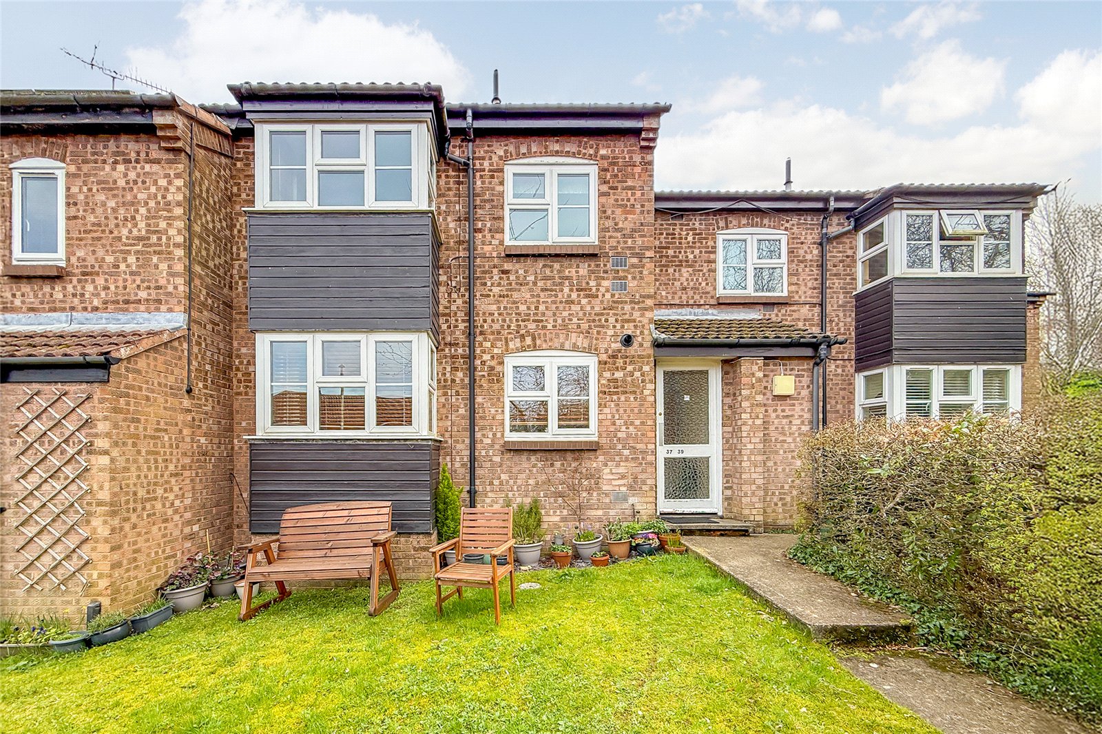 1 bed apartment for sale in Taylor Close, St. Albans, Hertfordshire, AL4