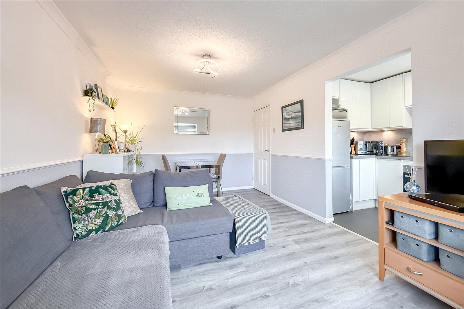 1 bed apartment for sale in Taylor Close, St. Albans, Hertfordshire, AL4  - Property Image 14