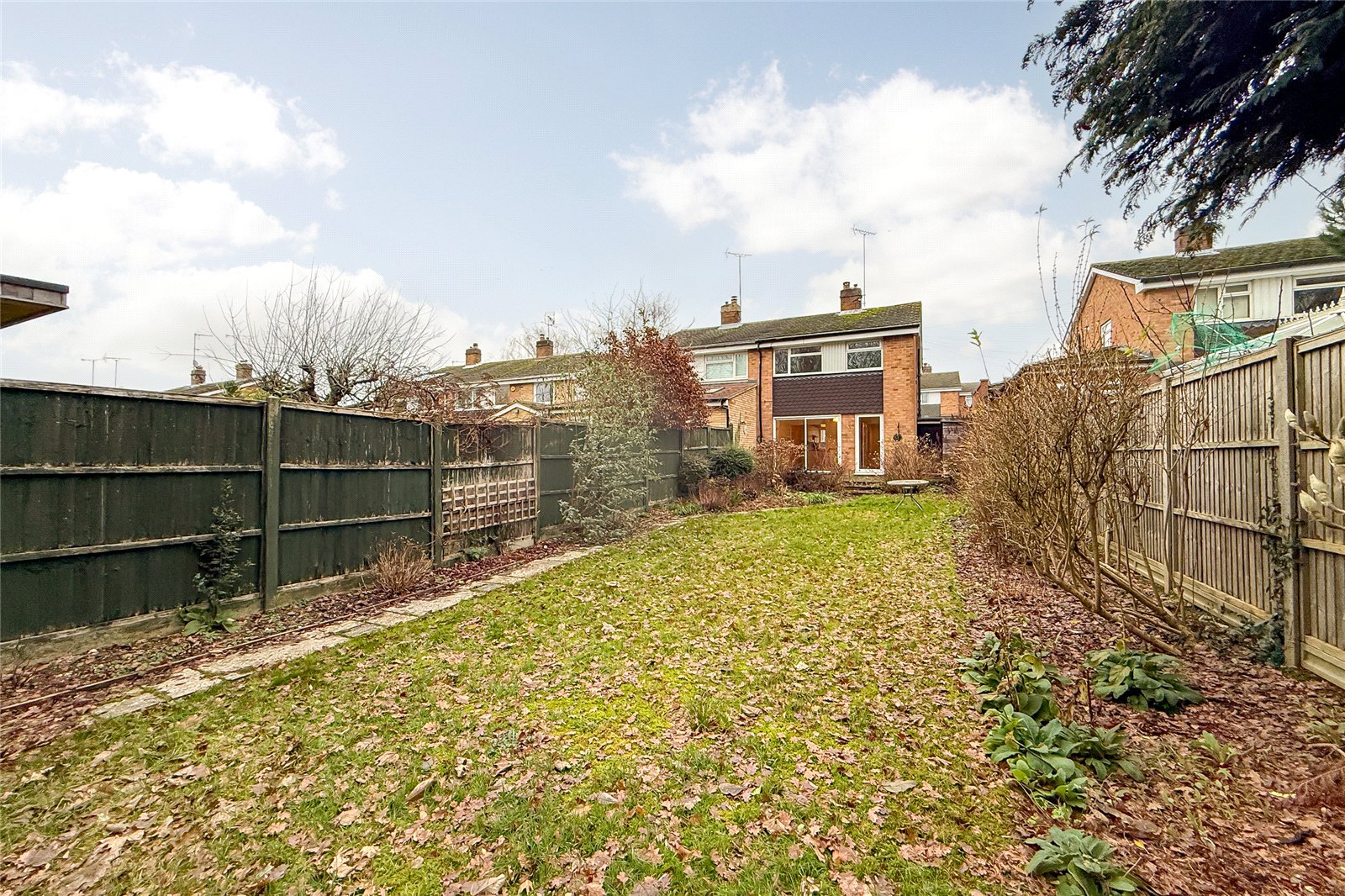 3 bed semi-detached house for sale in Deans Gardens, St. Albans, Hertfordshire, AL4 - Property Image 9