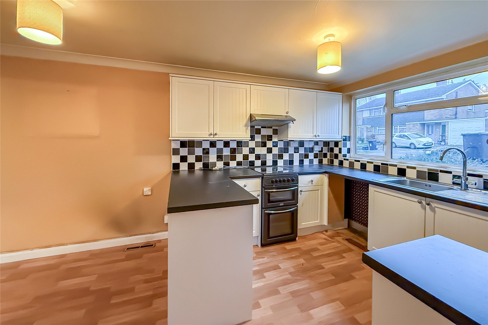 3 bed semi-detached house for sale in Deans Gardens, St. Albans, Hertfordshire, AL4 - Property Image 13