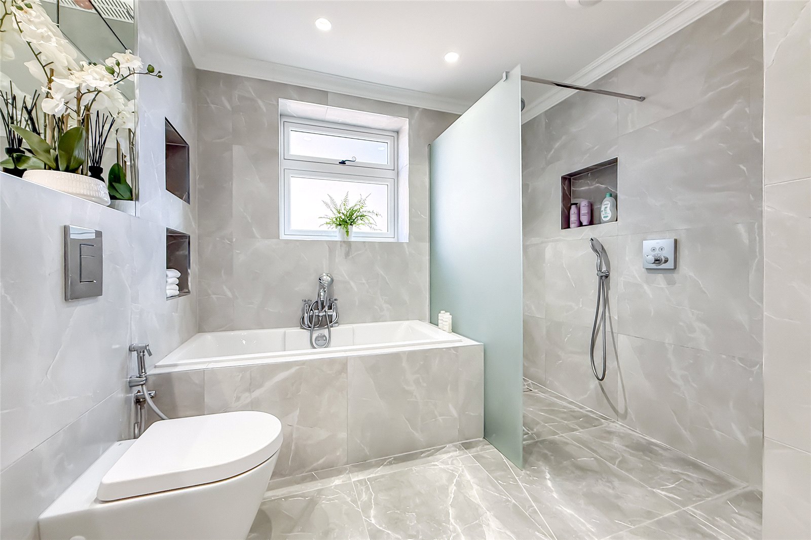 4 bed semi-detached house for sale in Sherwood Avenue, St. Albans, Hertfordshire, AL4 - Property Image 12