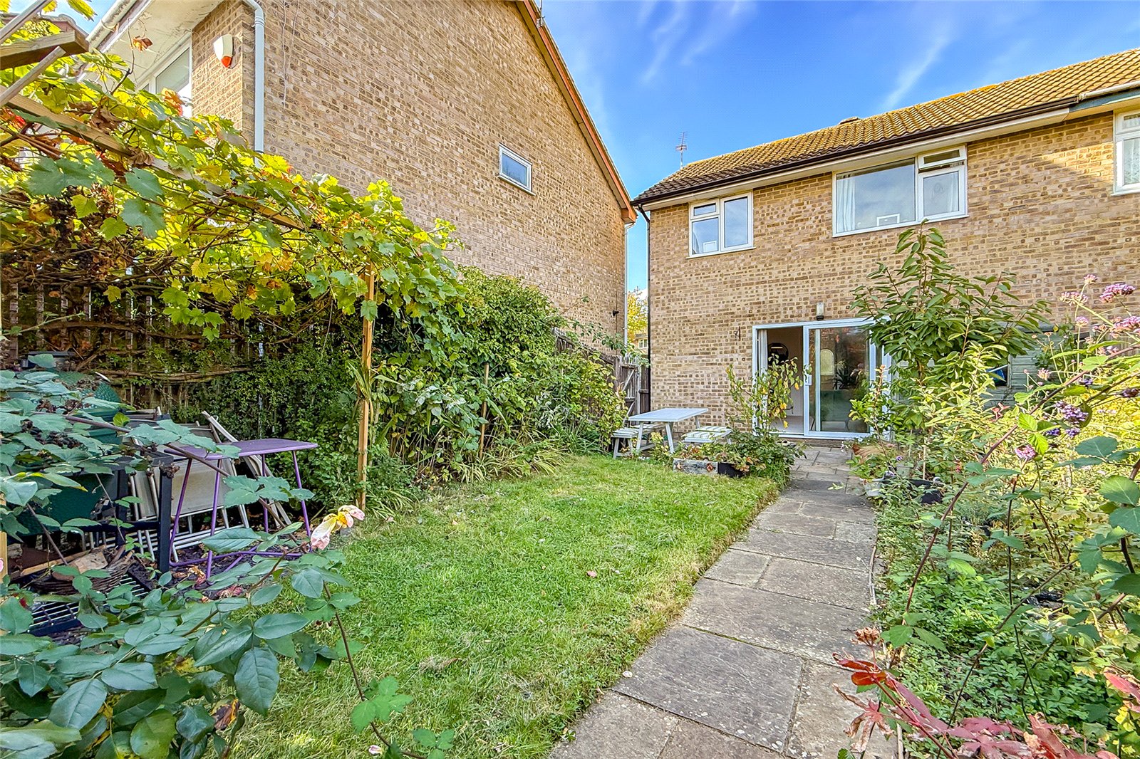 2 bed end of terrace house for sale in Westfield Court, St. Albans, Hertfordshire, AL4 - Property Image 9