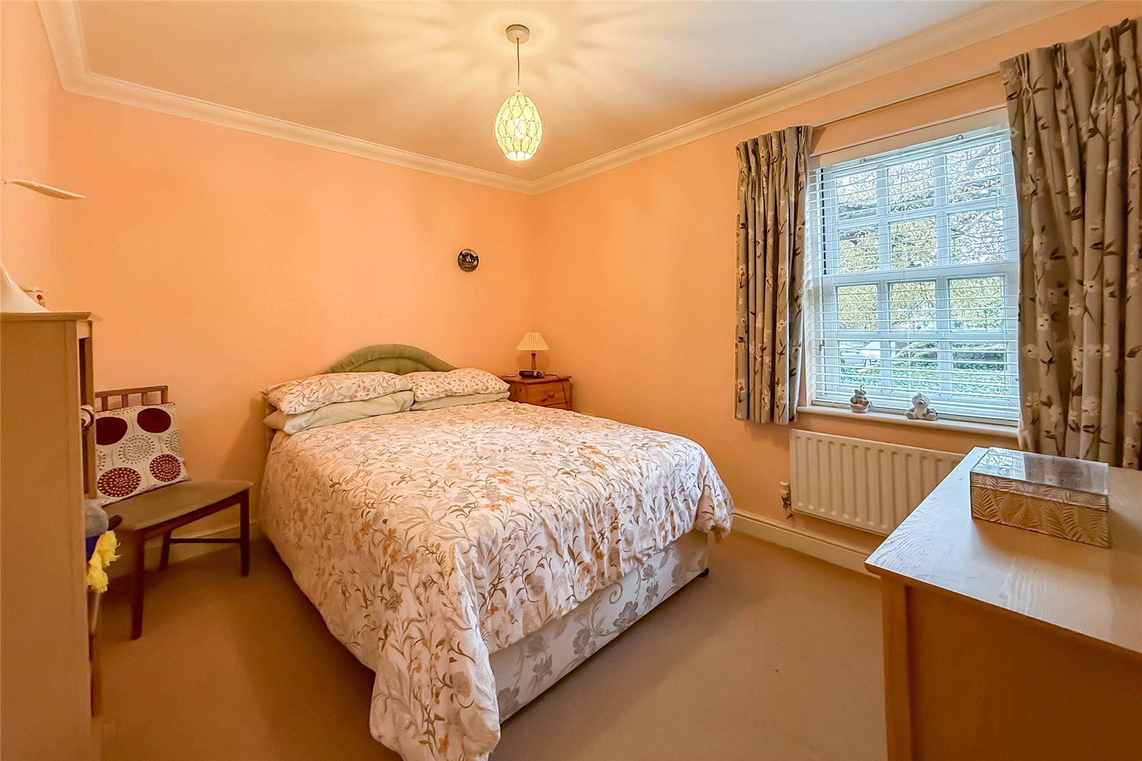 2 bed ground floor flat for sale in Chime Square, St. Albans, Hertfordshire, AL3  - Property Image 6