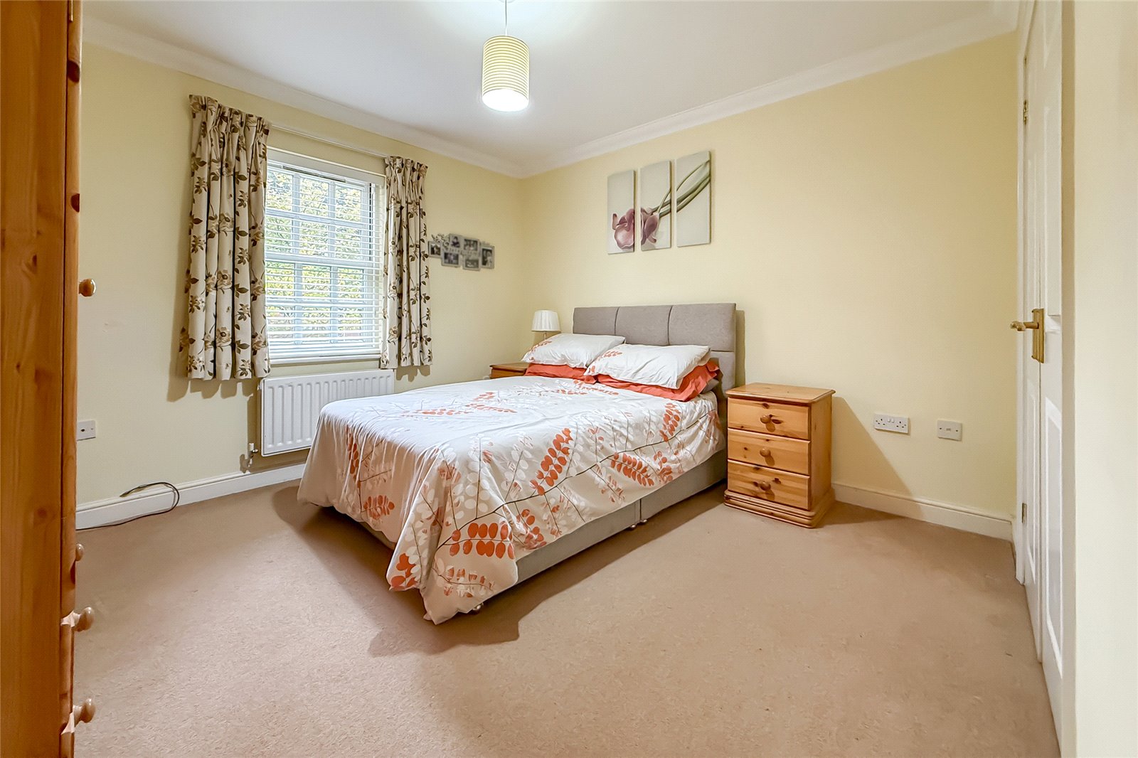 2 bed ground floor flat for sale in Chime Square, St. Albans, Hertfordshire, AL3  - Property Image 8