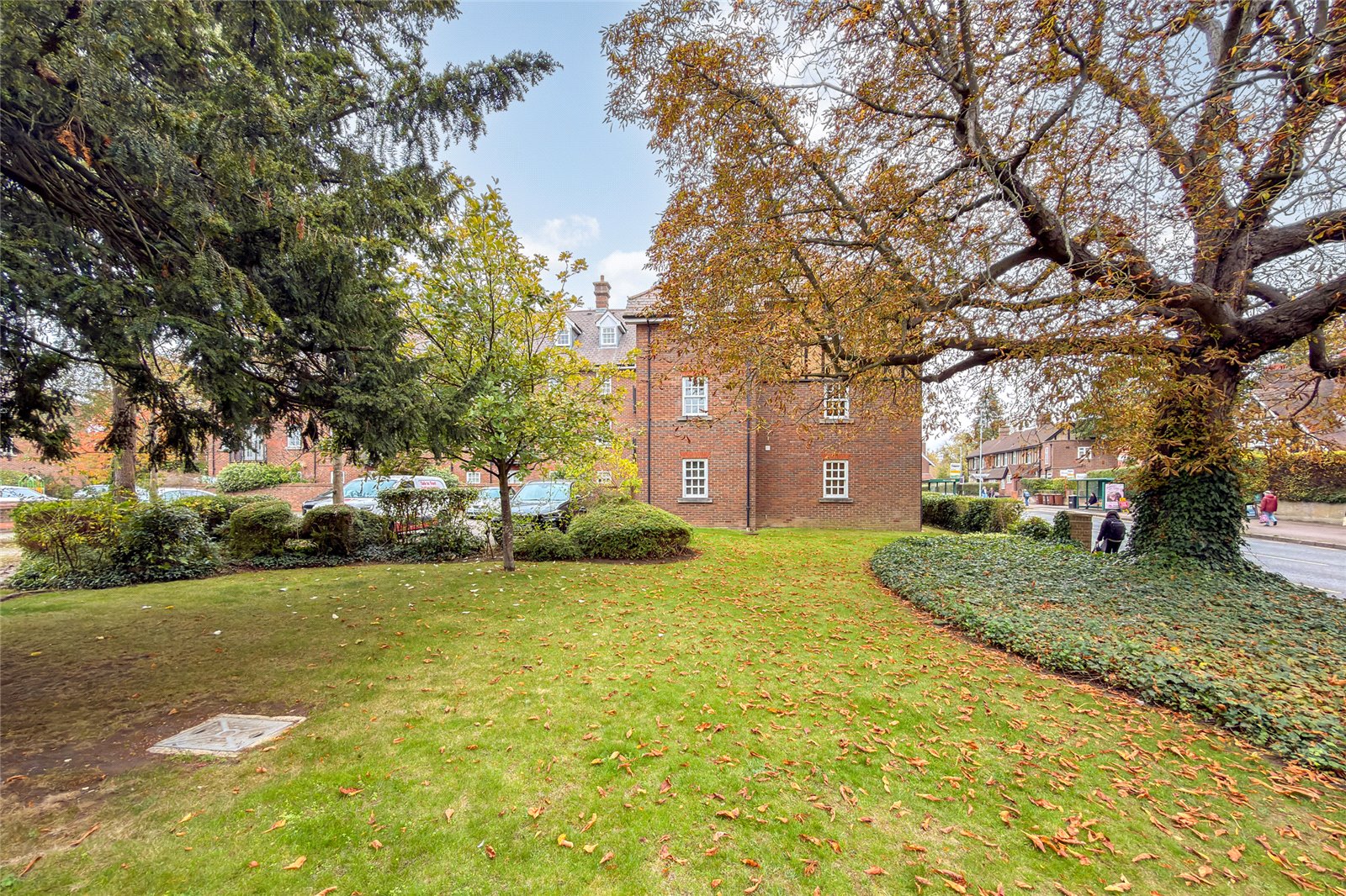 2 bed ground floor flat for sale in Chime Square, St. Albans, Hertfordshire, AL3  - Property Image 9