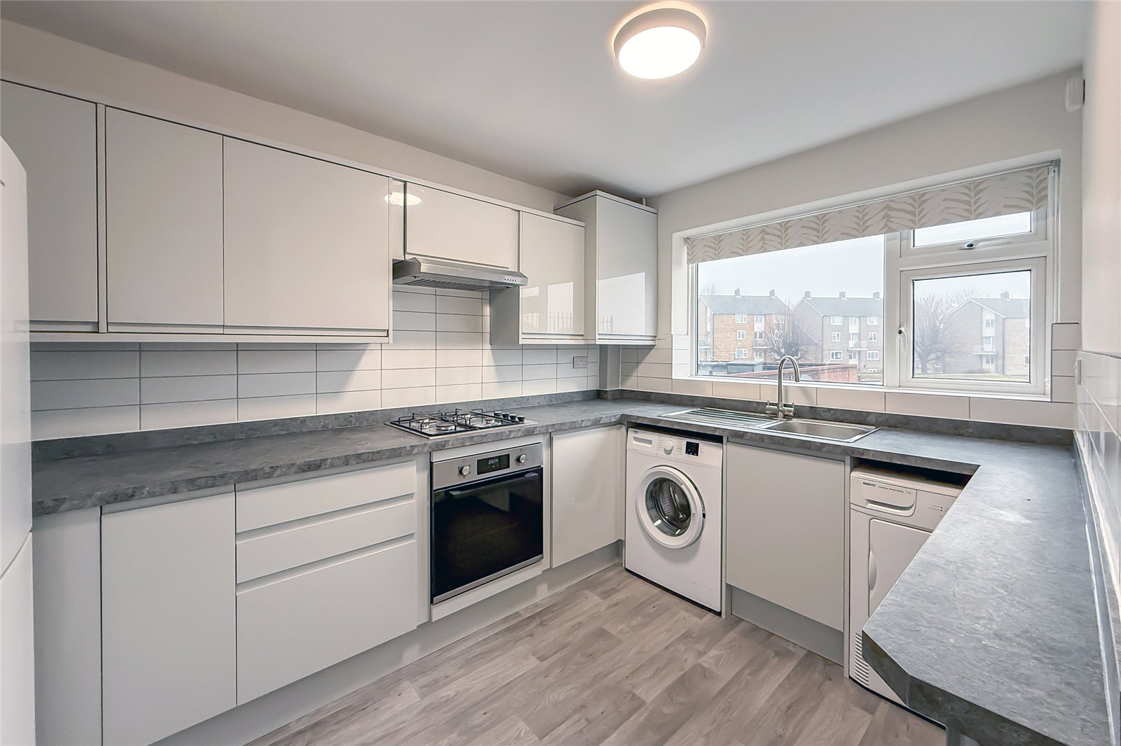 3 bed apartment for sale in The Quadrant, St. Albans, Hertfordshire, AL4  - Property Image 2