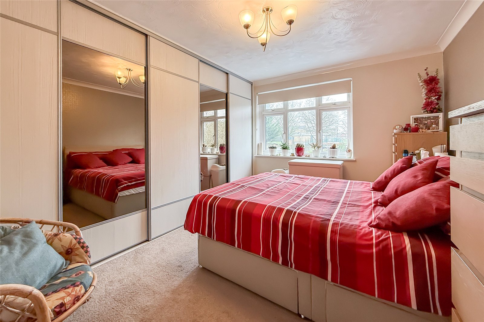 5 bed semi-detached house for sale in Hazelmere Road, St. Albans, Hertfordshire, AL4 - Property Image 8