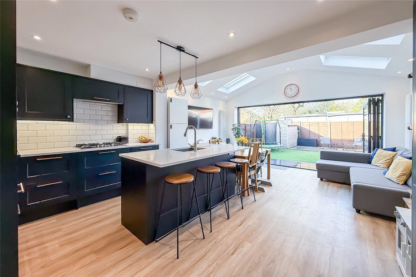3 bed end of terrace house for sale in Lawrance Road, St. Albans, Hertfordshire, AL3  - Property Image 4