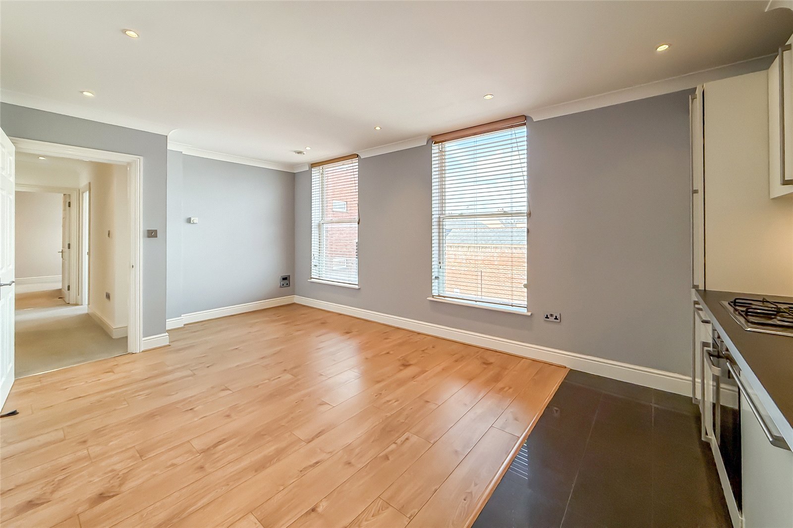 2 bed apartment for sale in St. Peters Street, St. Albans, Hertfordshire, AL1 - Property Image 5