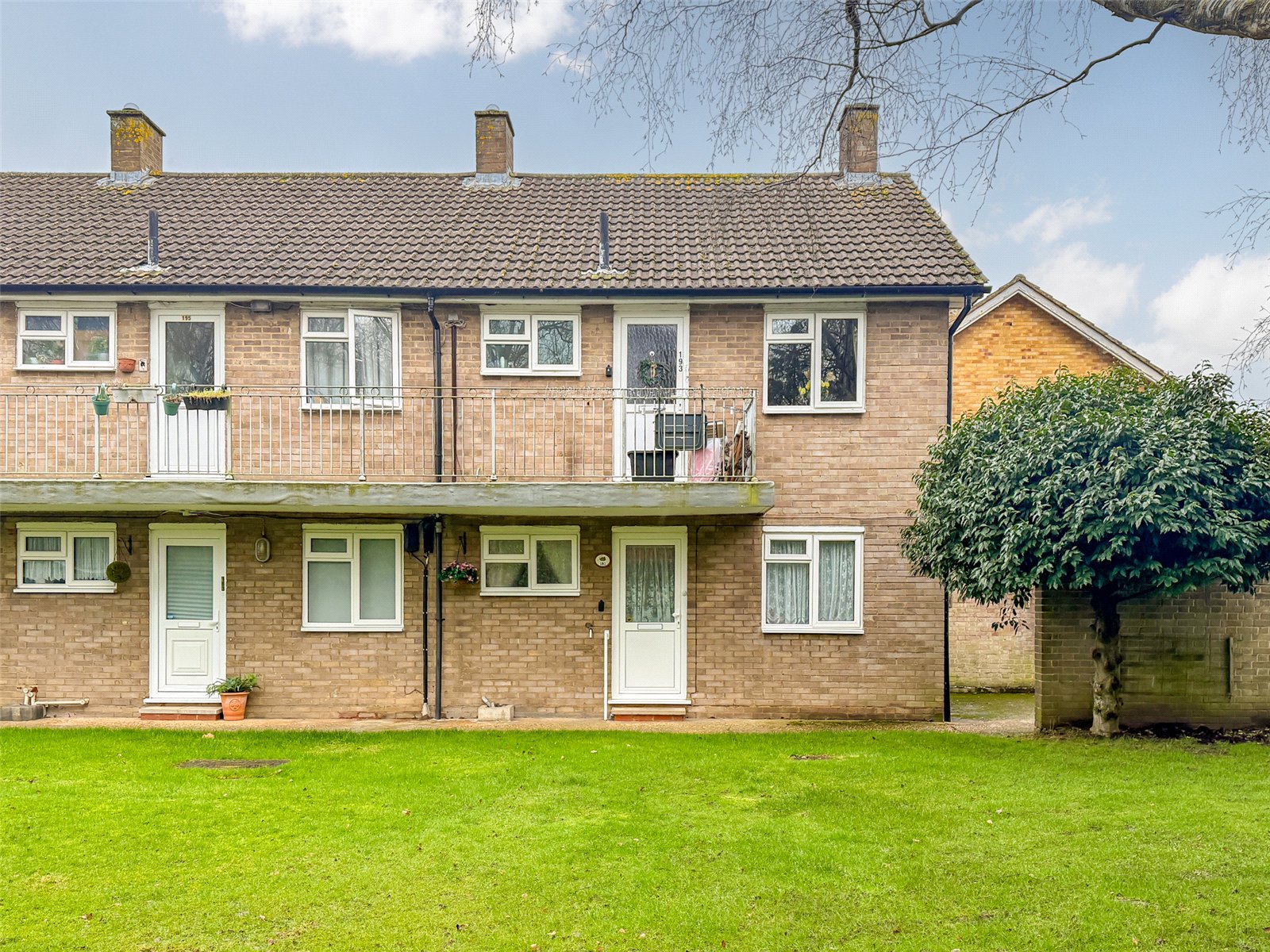 1 bed ground floor flat for sale in Hughenden Road, St. Albans, Hertfordshire, AL4