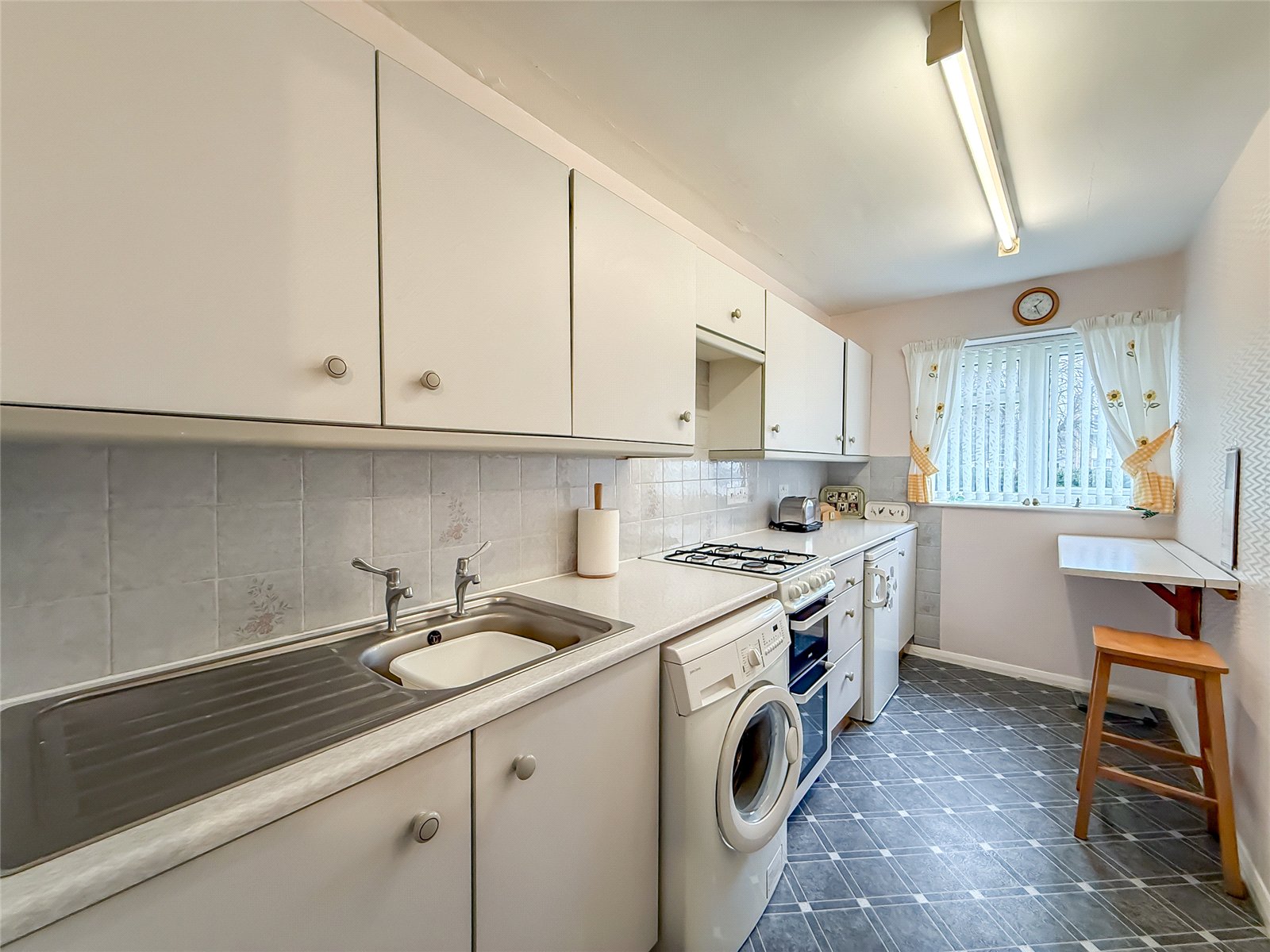 1 bed ground floor flat for sale in Hughenden Road, St. Albans, Hertfordshire, AL4 - Property Image 4