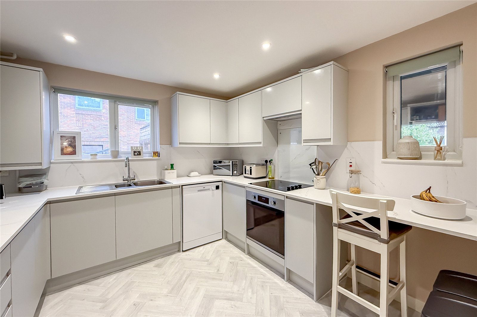 3 bed detached house to rent in Partridge Road, St. Albans, Hertfordshire, AL3 - Property Image 2