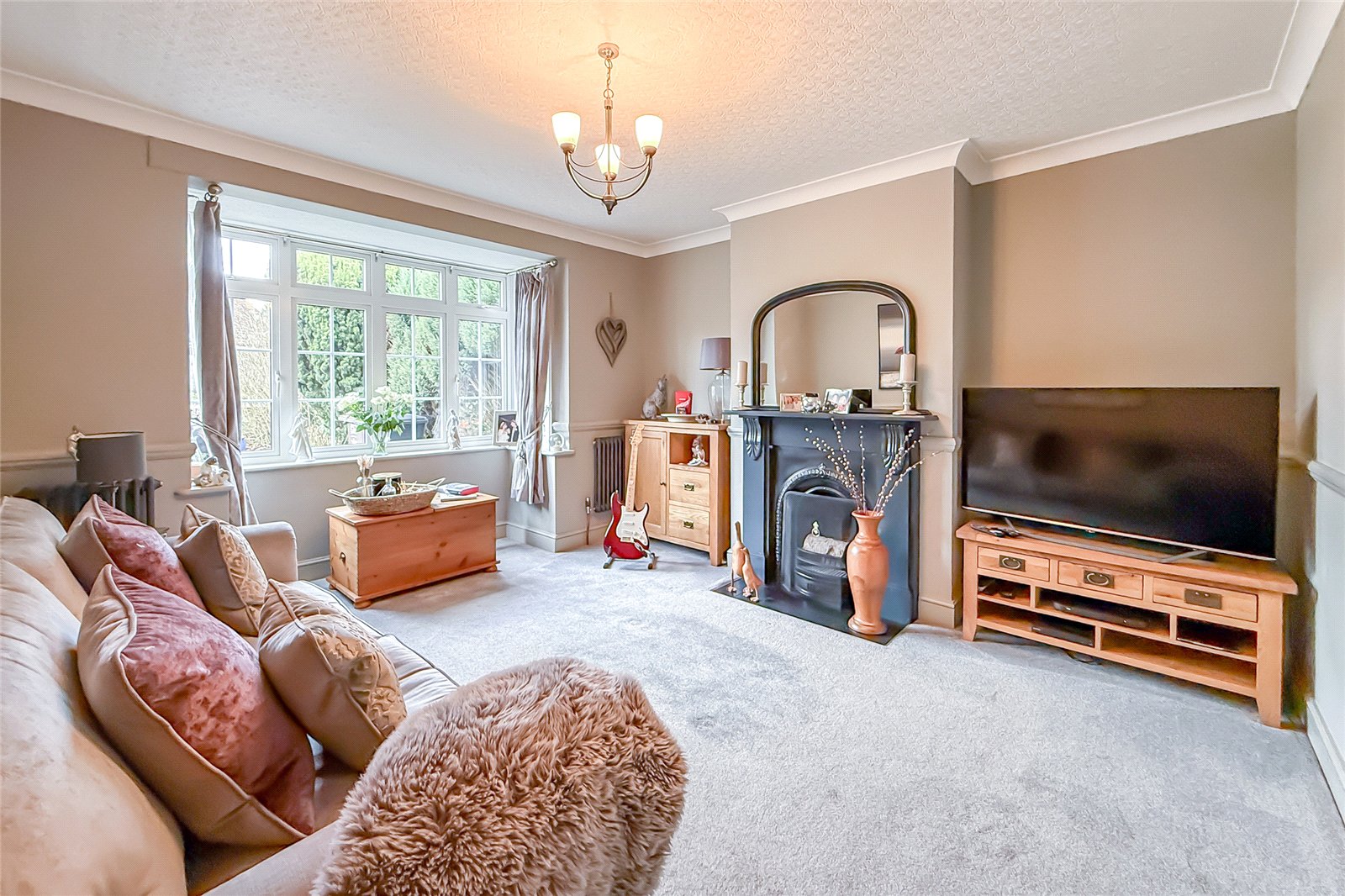 4 bed semi-detached house for sale in Green Lane, St. Albans, Hertfordshire, AL3 - Property Image 4