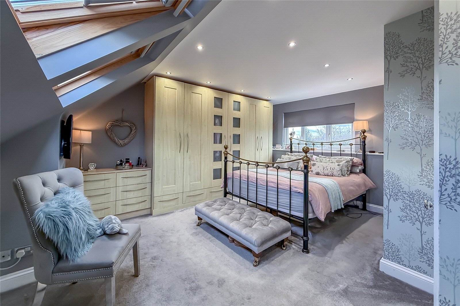 4 bed semi-detached house for sale in Green Lane, St. Albans, Hertfordshire, AL3 - Property Image 10