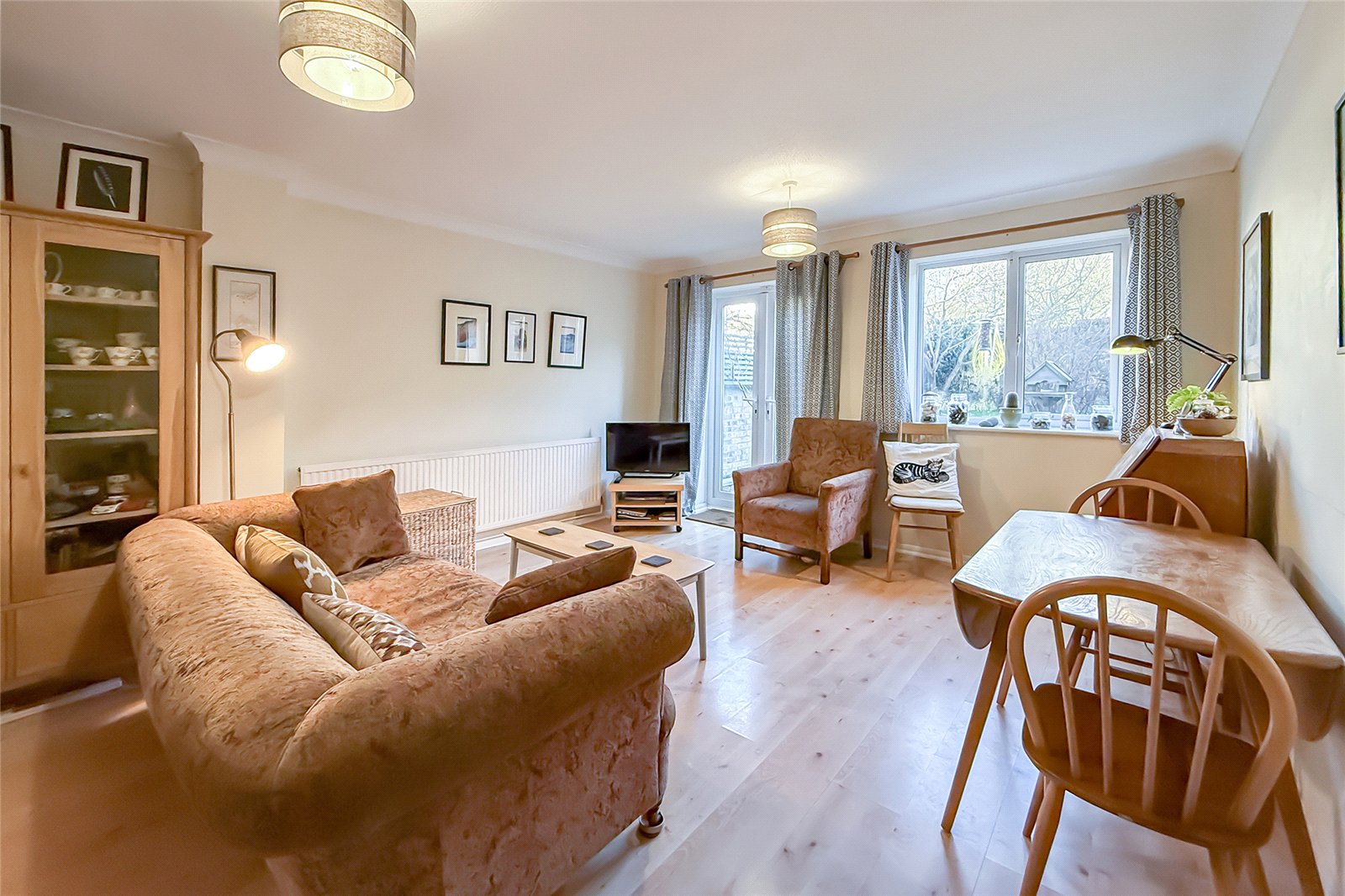 2 bed semi-detached house for sale in Taylor Close, St. Albans, Hertfordshire, AL4 - Property Image 3