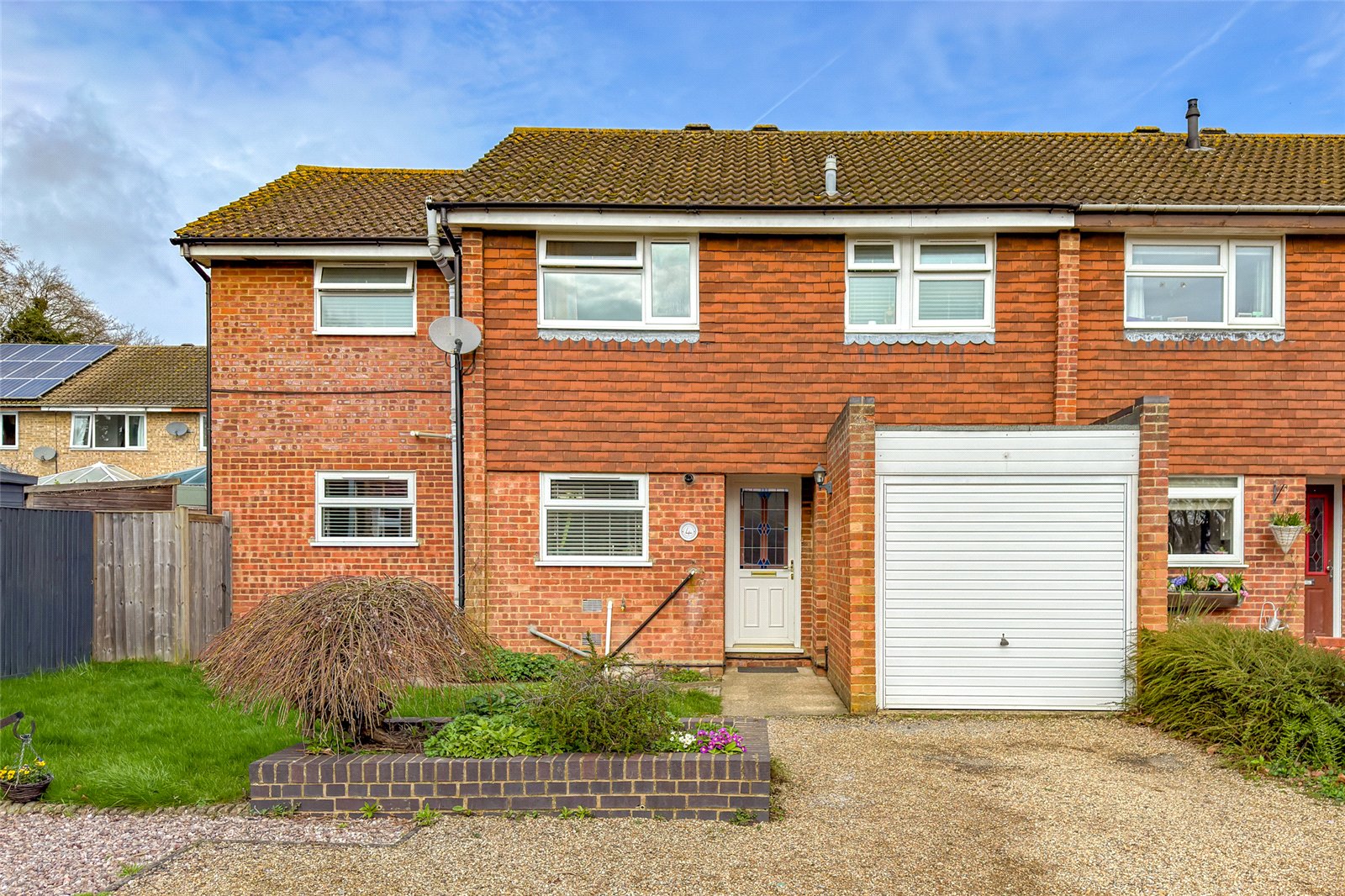 4 bed semi-detached house for sale in Southfield Way, St. Albans, Hertfordshire, AL4  - Property Image 1