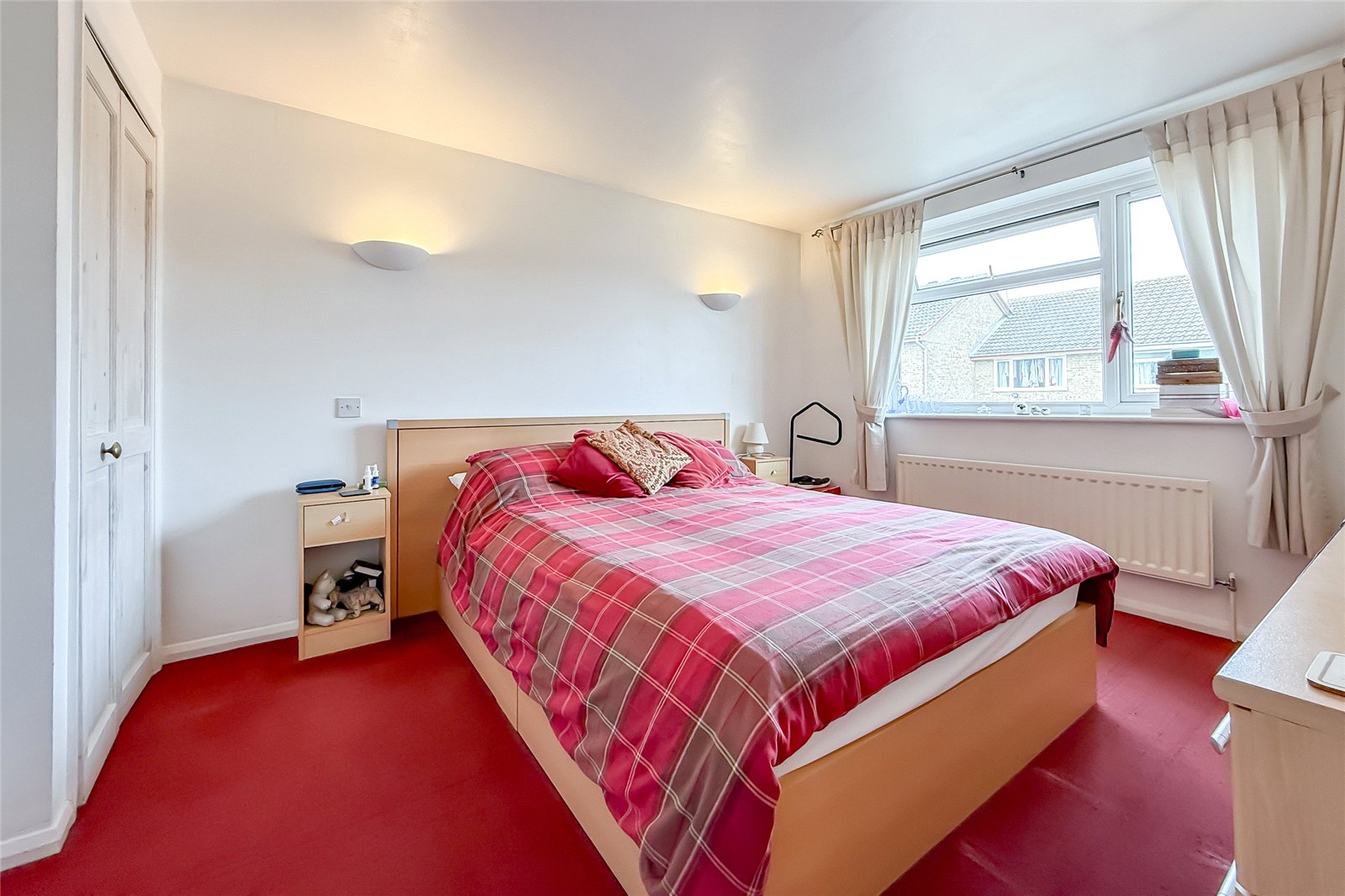 4 bed semi-detached house for sale in Southfield Way, St. Albans, Hertfordshire, AL4  - Property Image 6