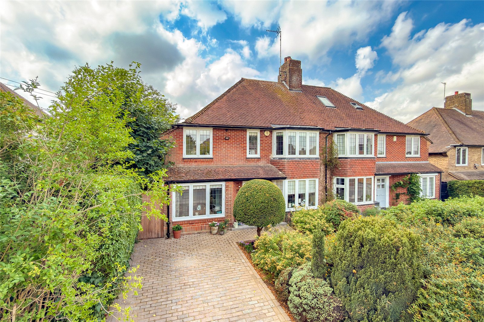 4 bed semi-detached house for sale in Townsend Drive, St. Albans, Hertfordshire, AL3 - Property Image 1
