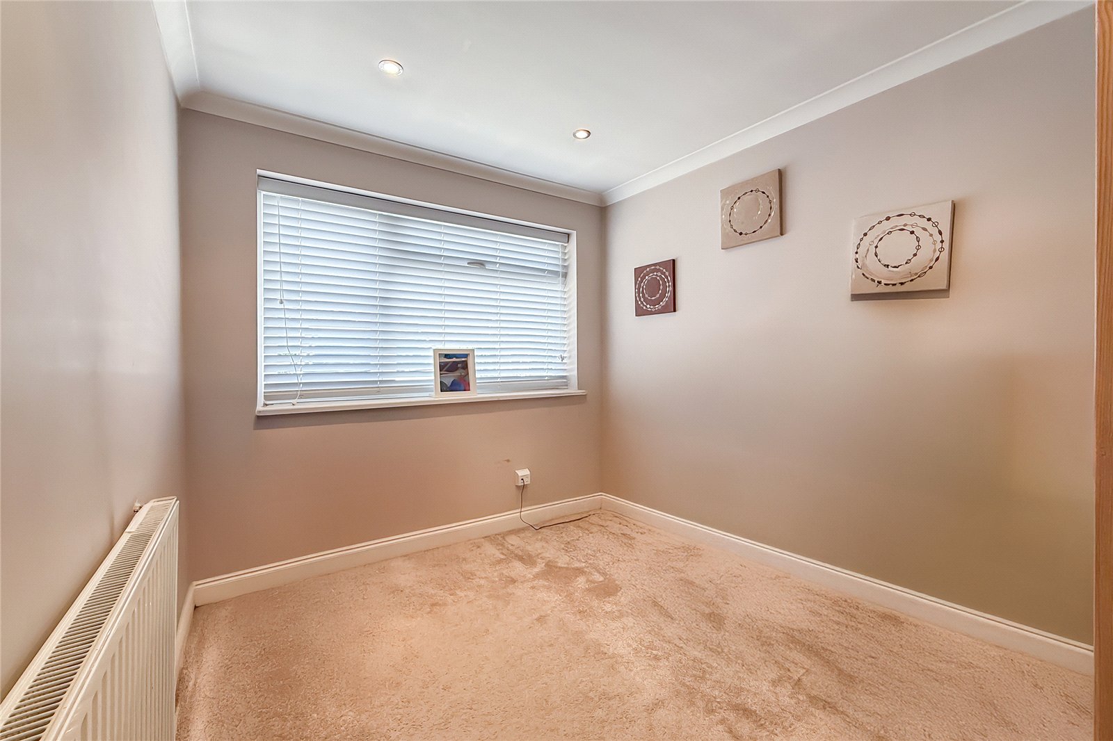 3 bed semi-detached house for sale in Gladeside, St. Albans, Hertfordshire, AL4 - Property Image 5