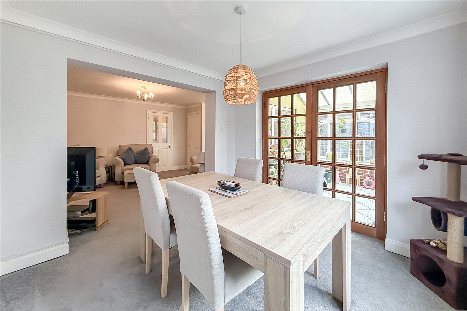 3 bed semi-detached house for sale in Gladeside, St. Albans, Hertfordshire, AL4 - Property Image 3