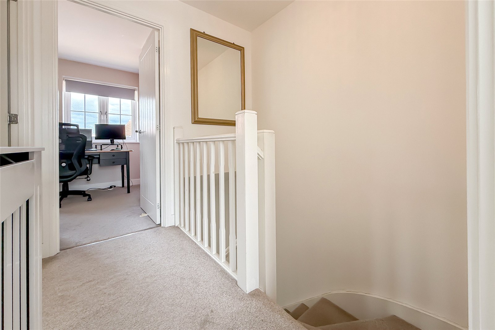 2 bed terraced house for sale in Kestrel Way, St. Albans, Hertfordshire, AL4  - Property Image 11