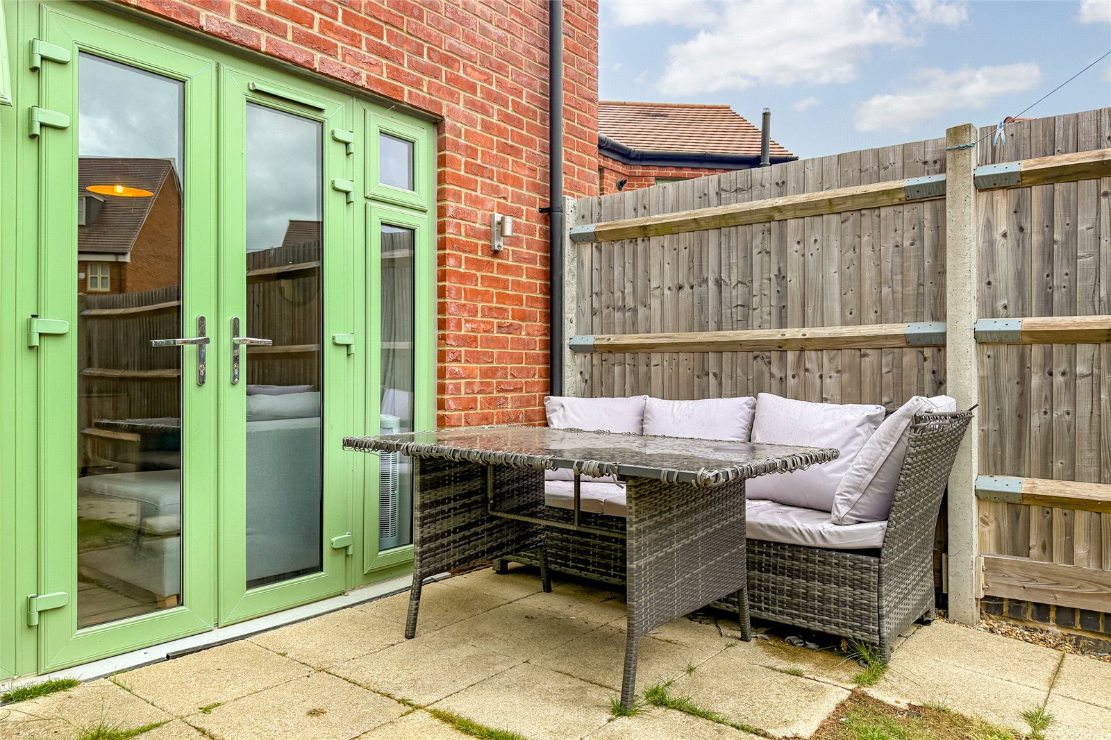 2 bed terraced house for sale in Kestrel Way, St. Albans, Hertfordshire, AL4  - Property Image 15