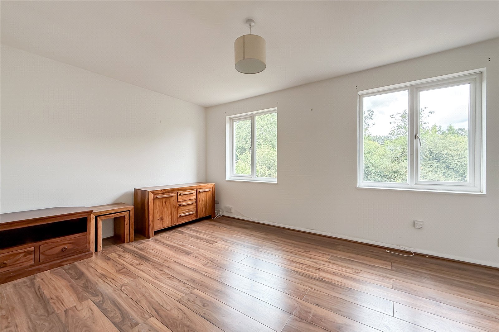 1 bed maisonette for sale in Milford Close, St. Albans, Hertfordshire, AL4 - Property Image 2