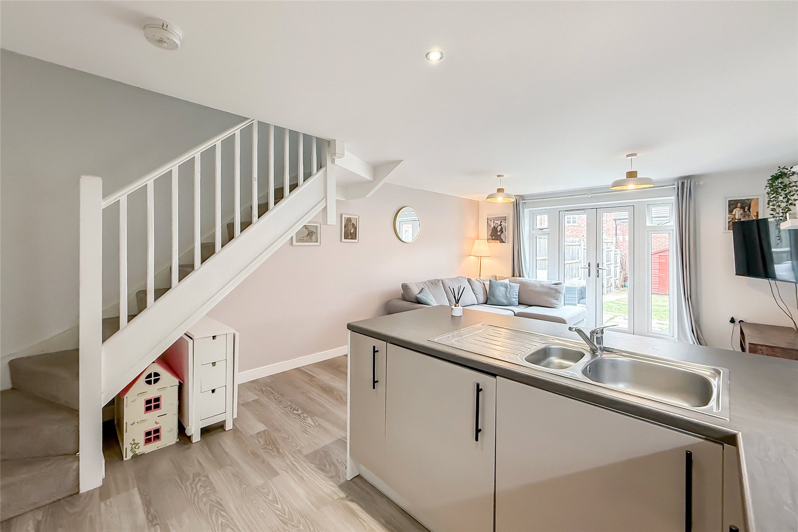 2 bed terraced house for sale in Kestrel Way, St. Albans, Hertfordshire, AL4 - Property Image 8