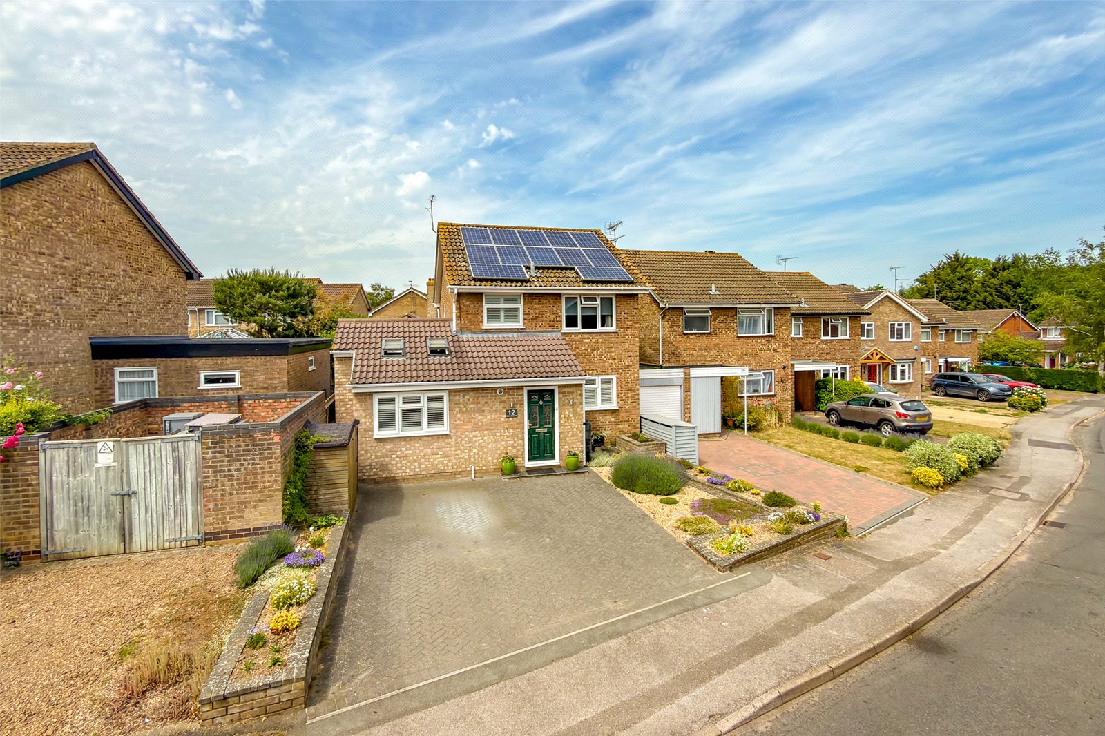 3 bed detached house for sale in Villiers Crescent, St. Albans, Hertfordshire, AL4 - Property Image 1