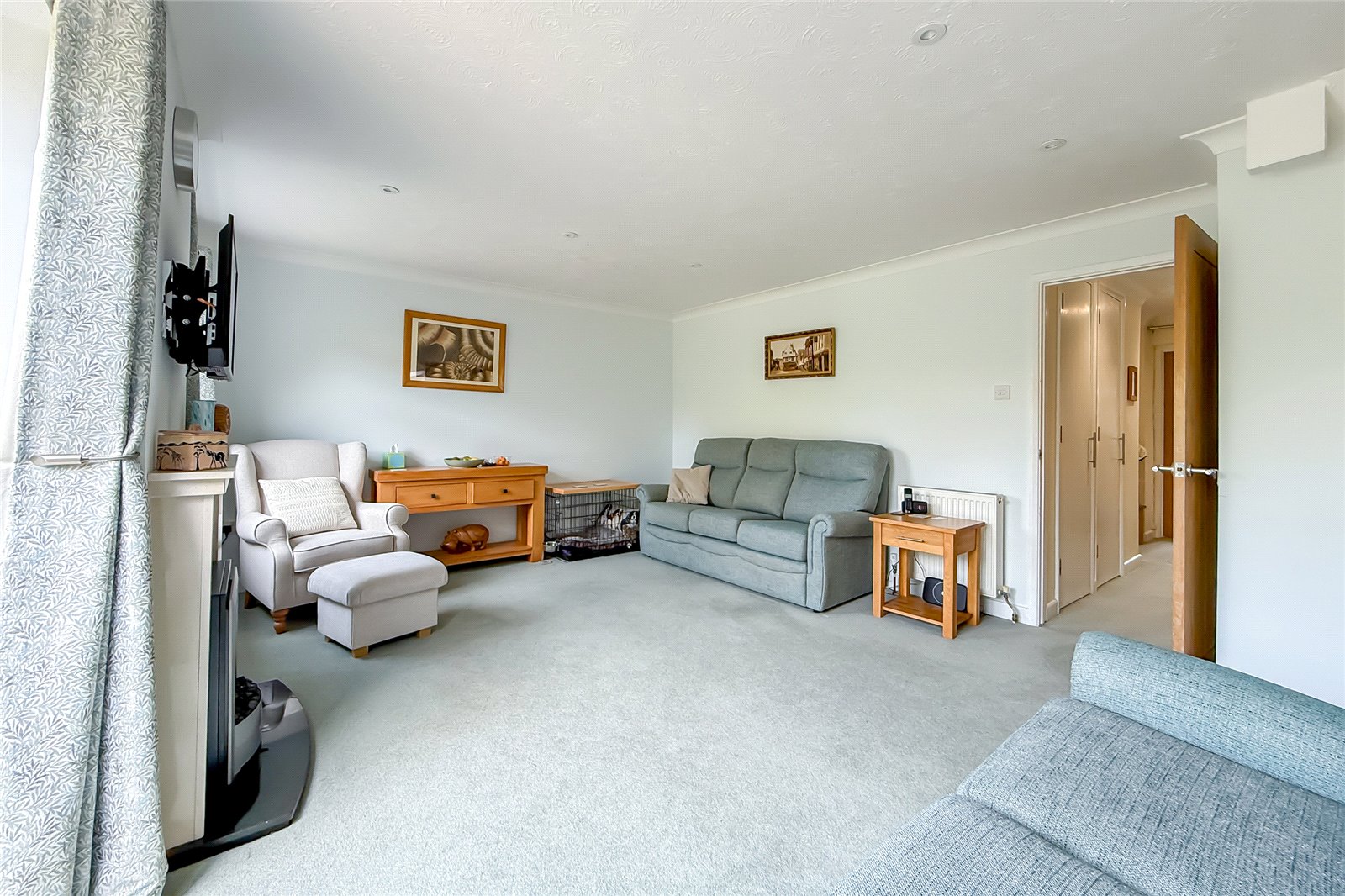 3 bed detached house for sale in Villiers Crescent, St. Albans, Hertfordshire, AL4 - Property Image 9